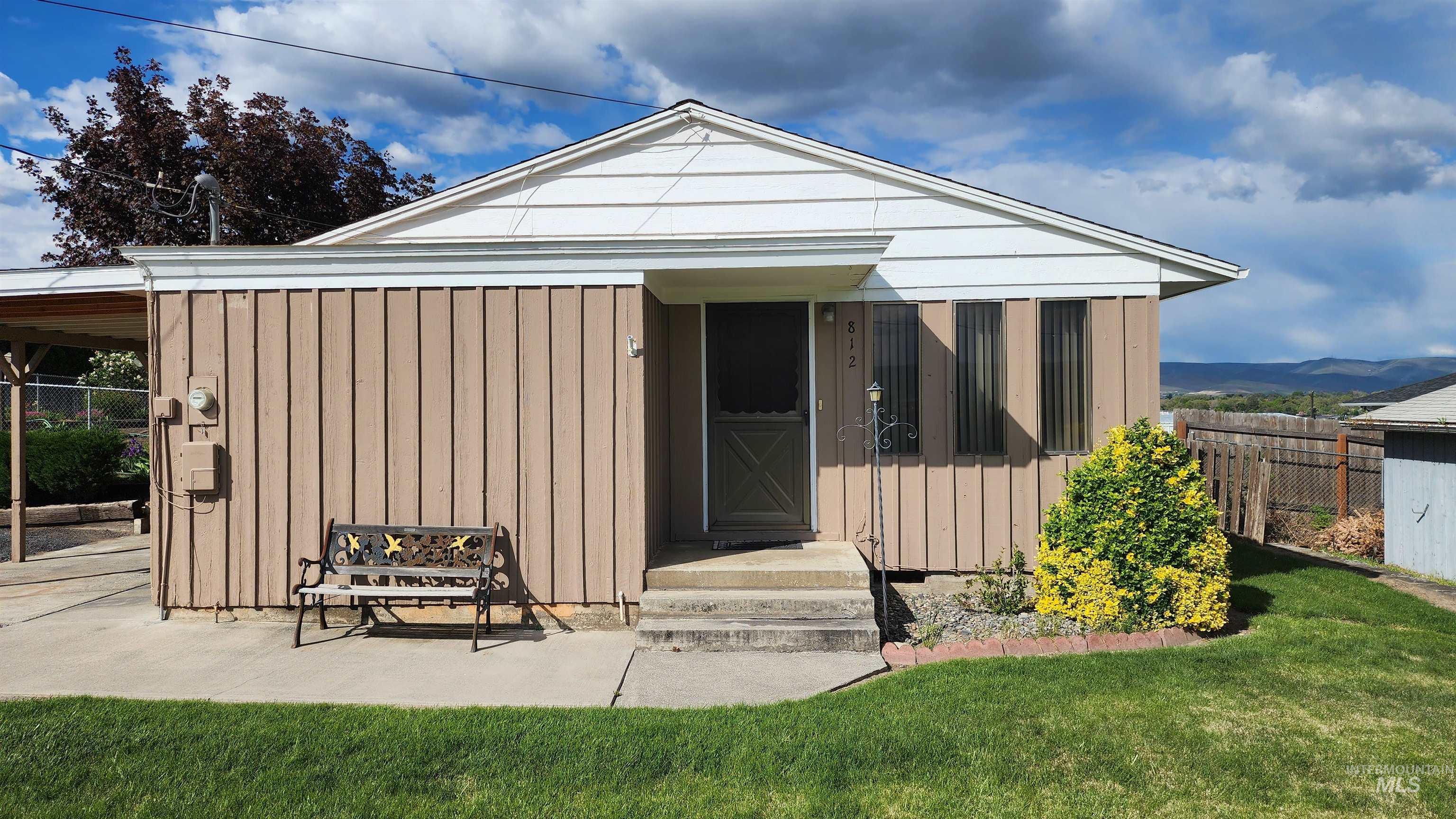 812 Walk Ln, Clarkston, Idaho 99403, 3 Bedrooms, 1 Bathroom, Residential For Sale, Price $320,000, 98983984