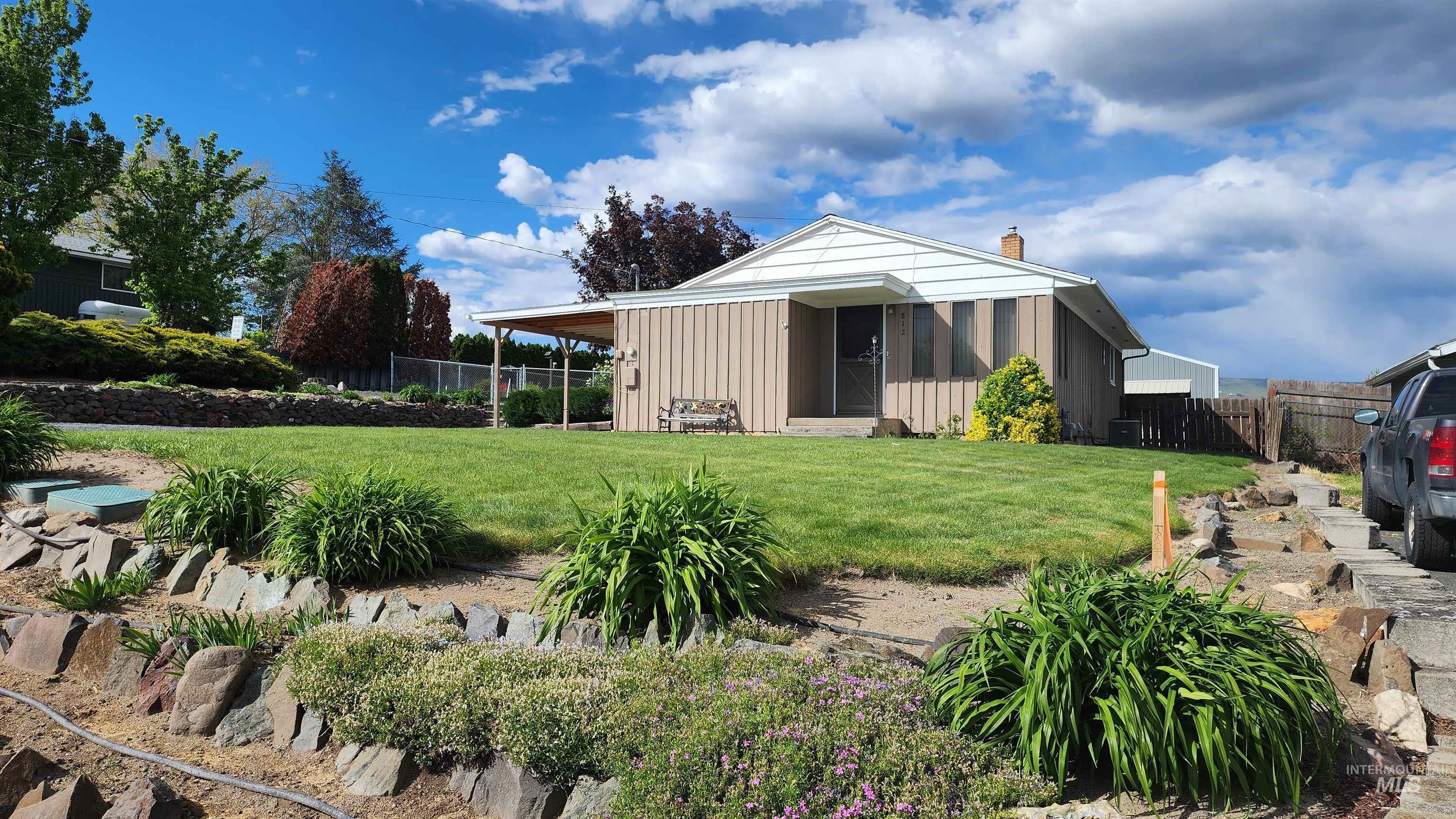 812 Walk Ln, Clarkston, Idaho 99403, 3 Bedrooms, 1 Bathroom, Residential For Sale, Price $320,000, 98983984