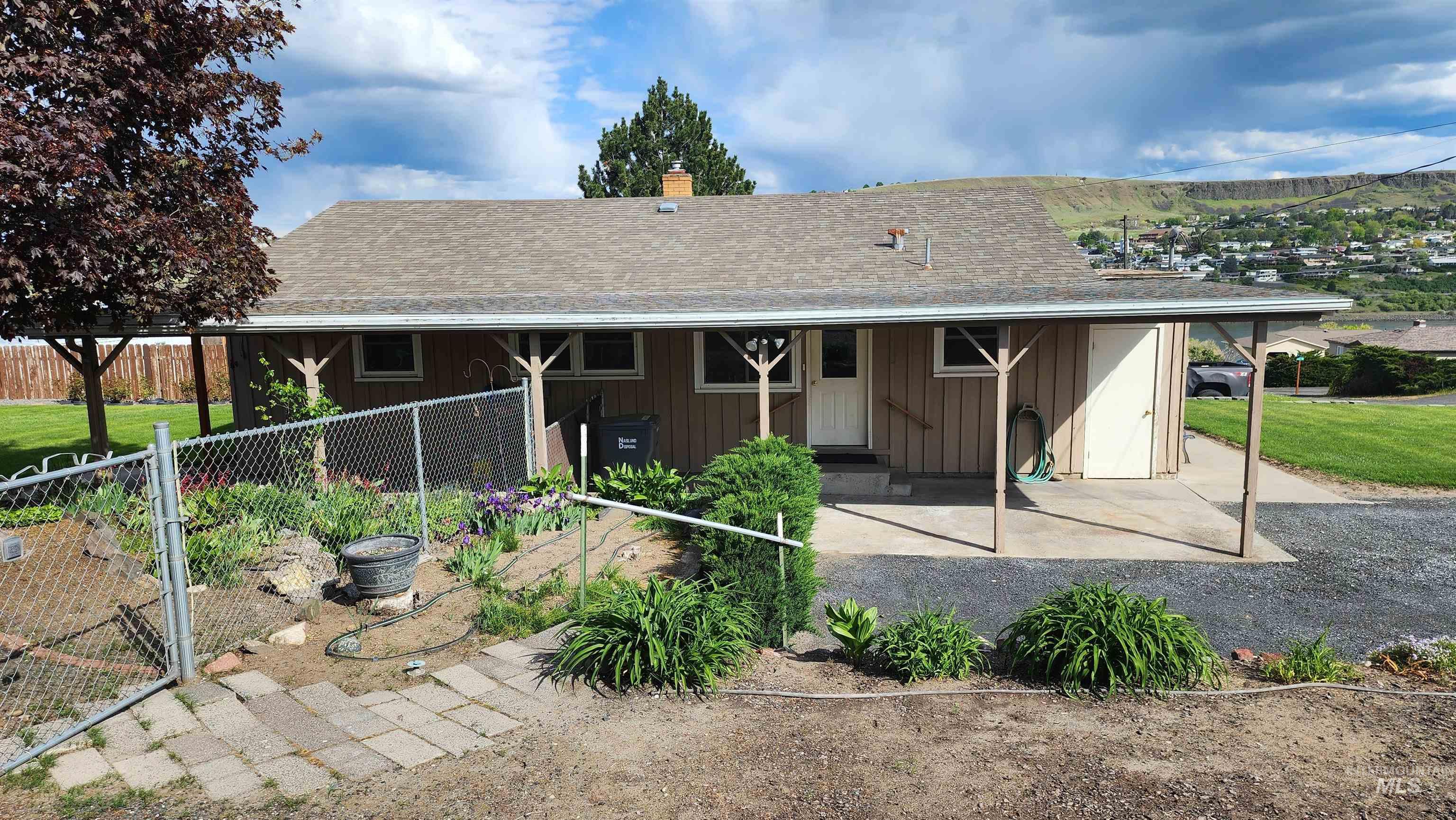 812 Walk Ln, Clarkston, Idaho 99403, 3 Bedrooms, 1 Bathroom, Residential For Sale, Price $320,000, 98983984