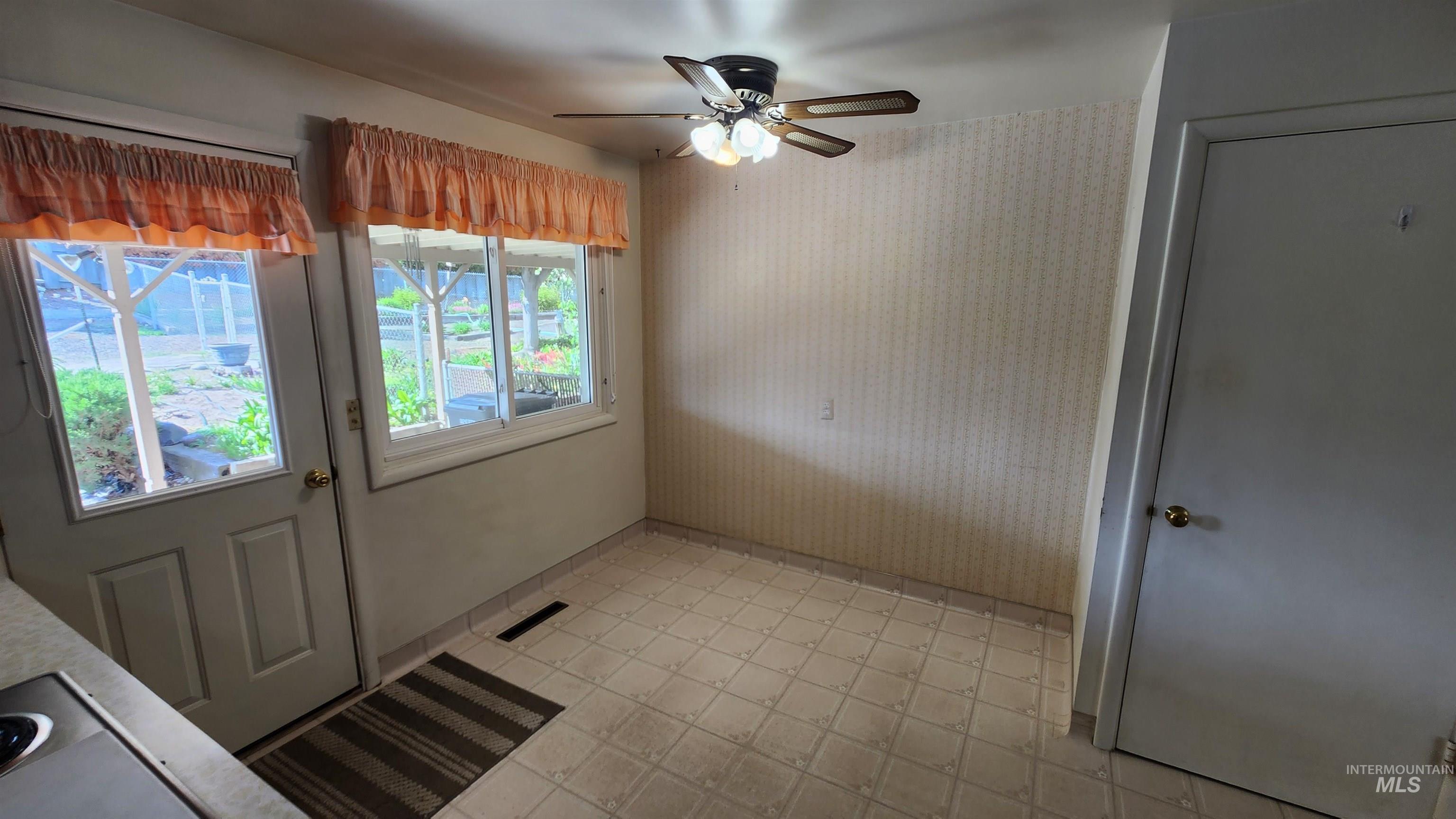 812 Walk Ln, Clarkston, Idaho 99403, 3 Bedrooms, 1 Bathroom, Residential For Sale, Price $320,000, 98983984