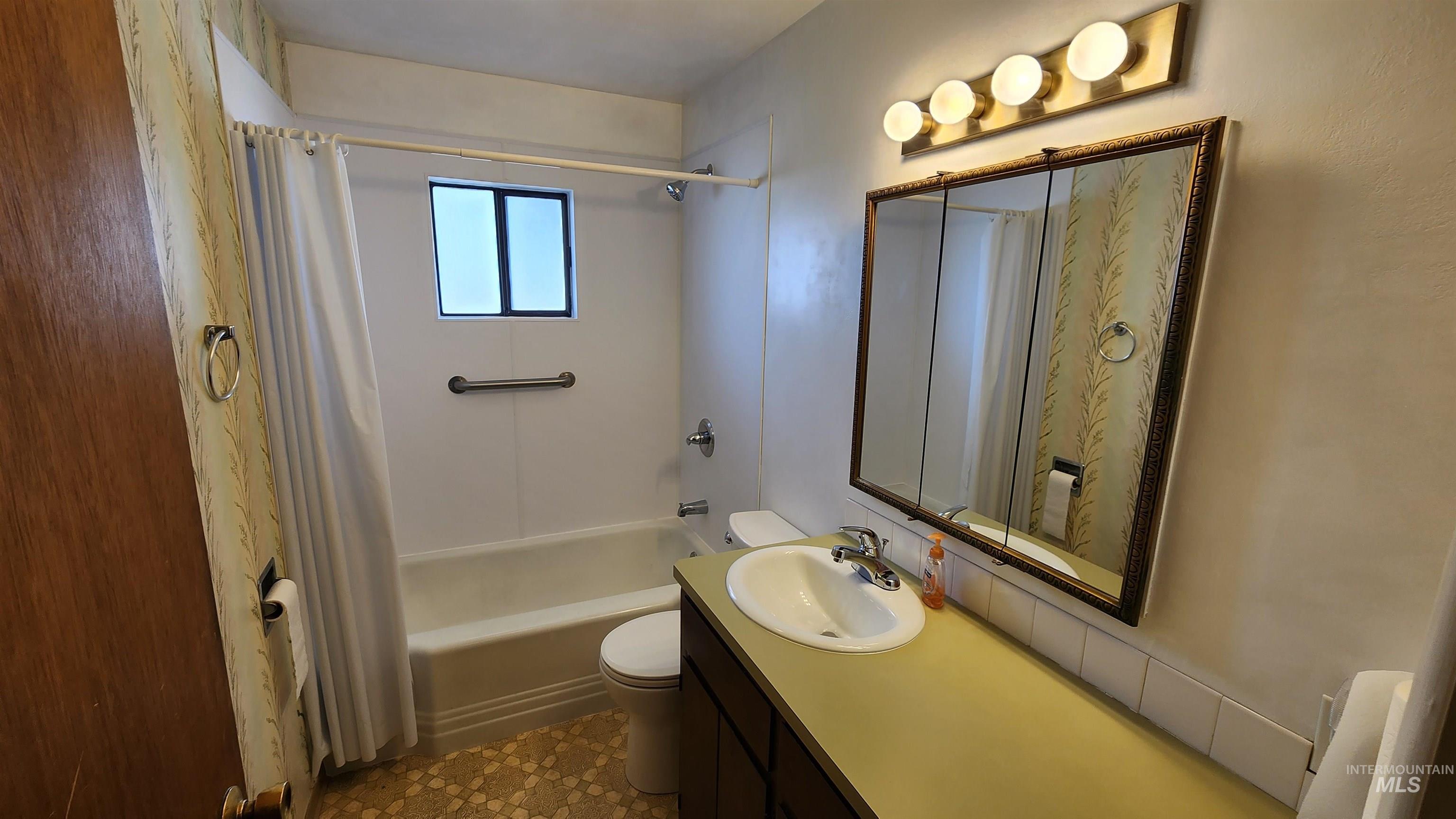 812 Walk Ln, Clarkston, Idaho 99403, 3 Bedrooms, 1 Bathroom, Residential For Sale, Price $320,000, 98983984