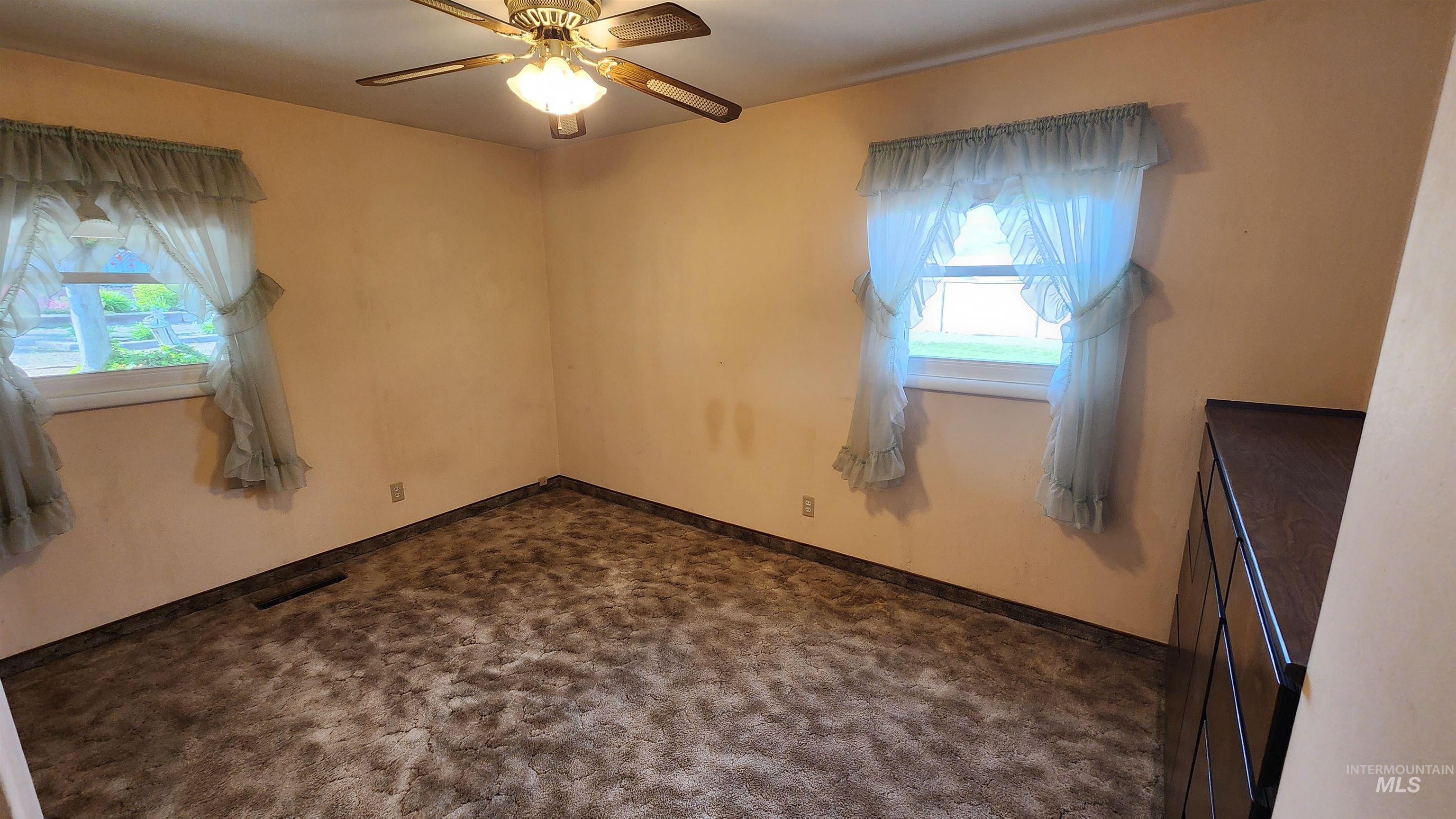 812 Walk Ln, Clarkston, Idaho 99403, 3 Bedrooms, 1 Bathroom, Residential For Sale, Price $320,000, 98983984