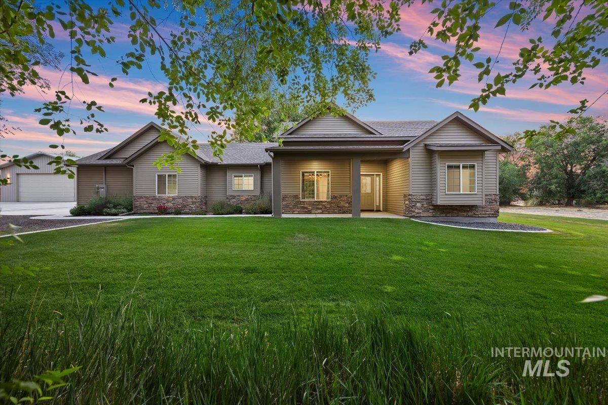 4485 Silver creek Rd, Buhl, Idaho 83316, 3 Bedrooms, 2 Bathrooms, Residential For Sale, Price $699,000, 98983986