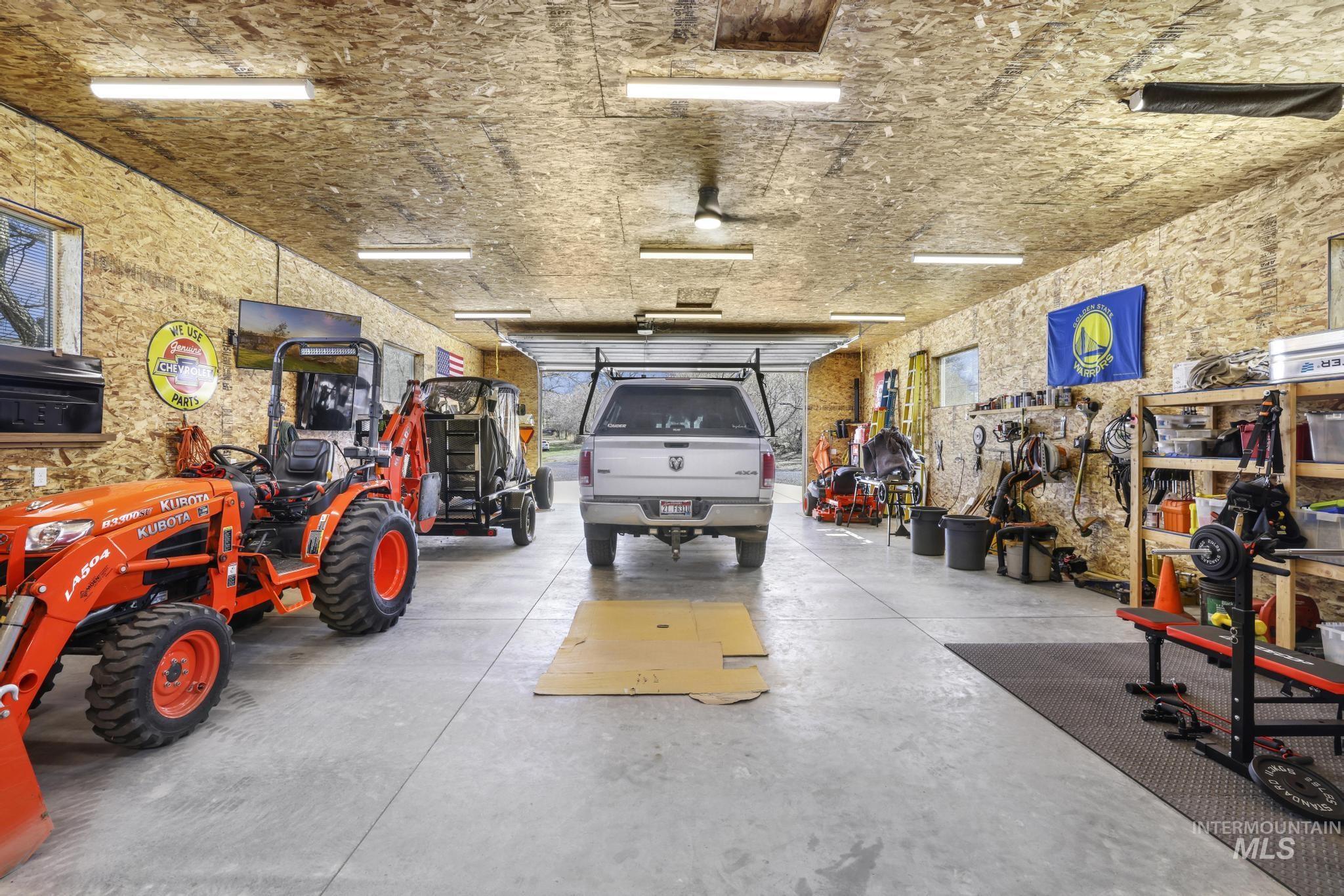 4485 Silver creek Rd, Buhl, Idaho 83316, 3 Bedrooms, 2 Bathrooms, Residential For Sale, Price $699,000,MLS 98983986