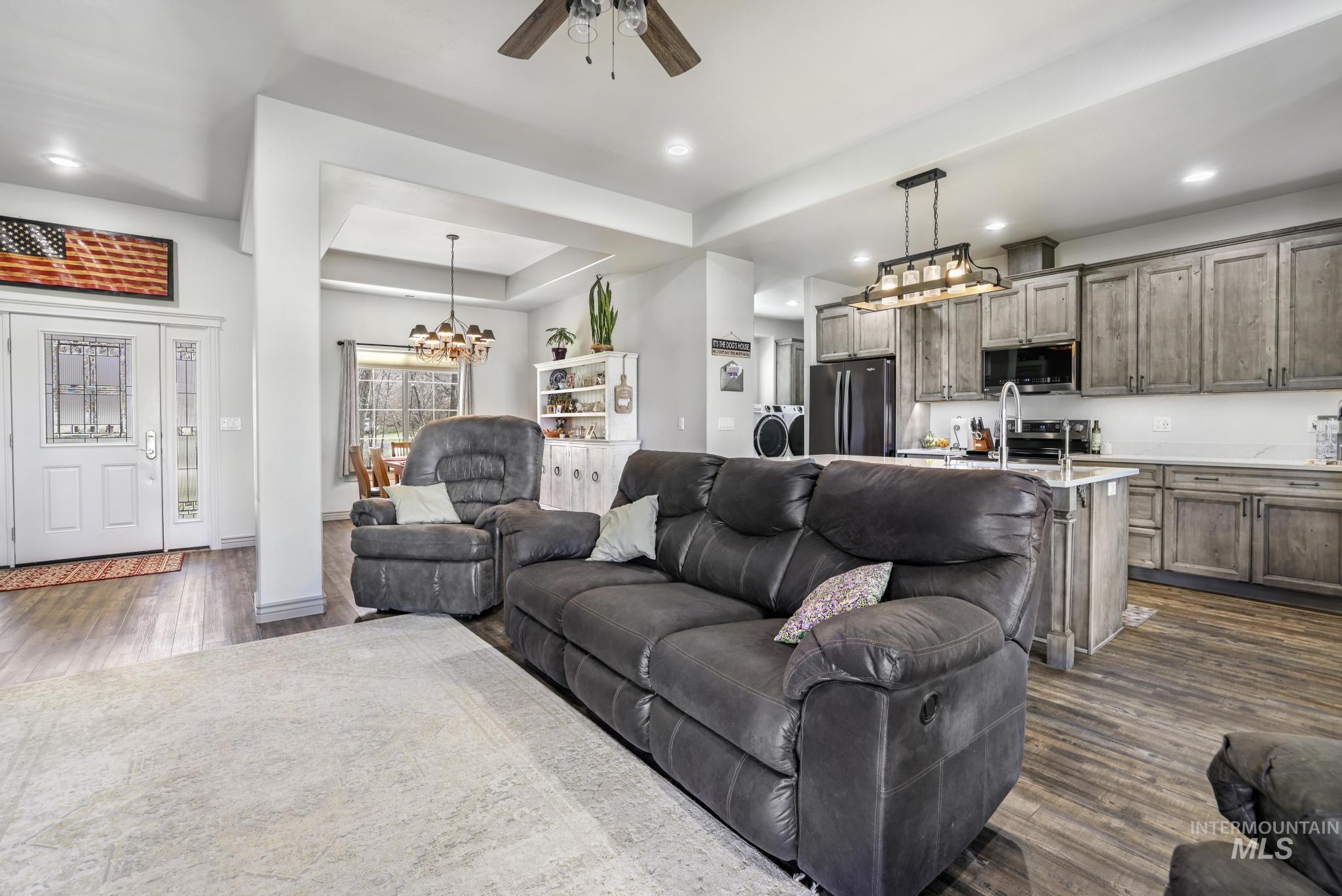 4485 Silver creek Rd, Buhl, Idaho 83316, 3 Bedrooms, 2 Bathrooms, Residential For Sale, Price $699,000,MLS 98983986