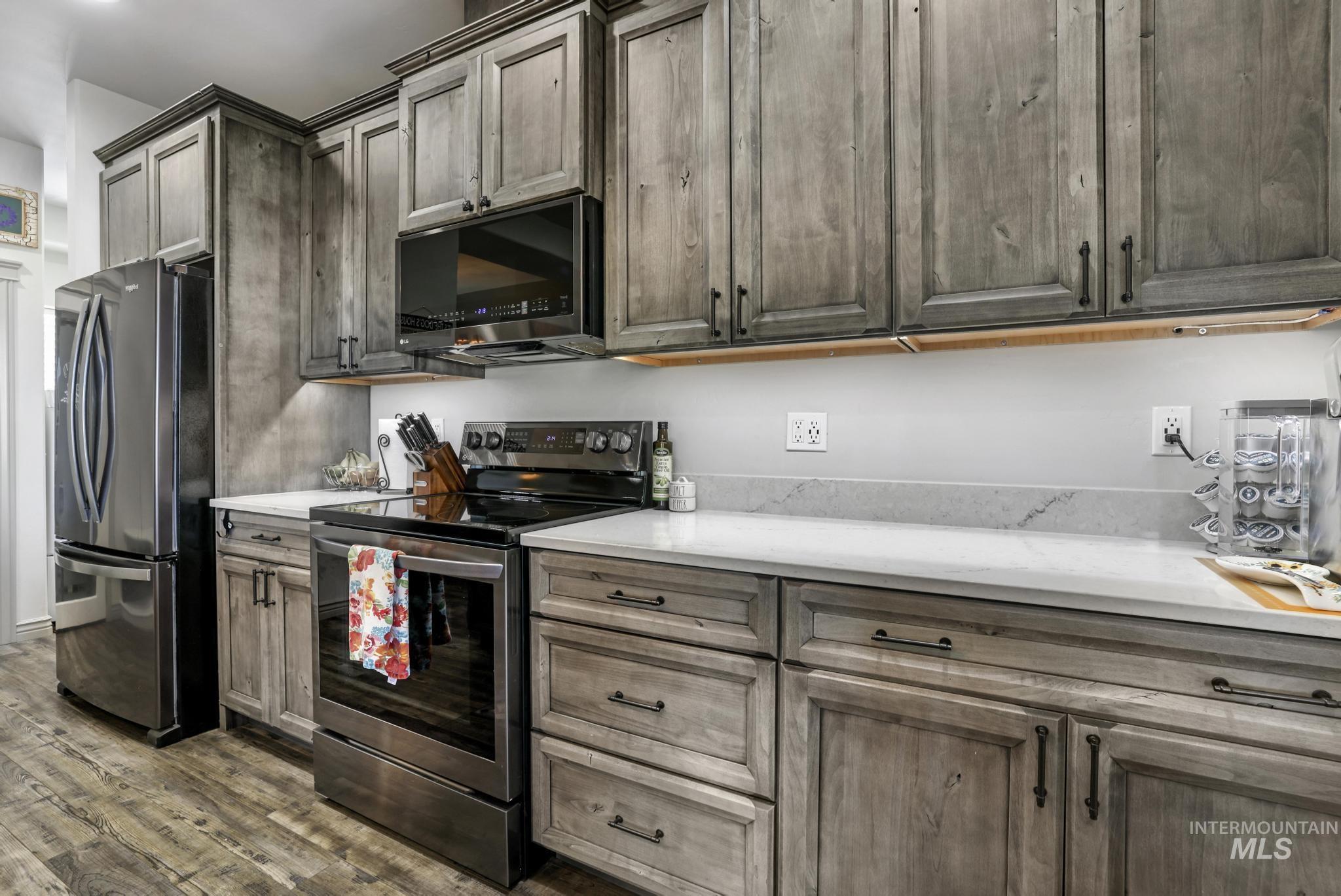 4485 Silver creek Rd, Buhl, Idaho 83316, 3 Bedrooms, 2 Bathrooms, Residential For Sale, Price $699,000,MLS 98983986