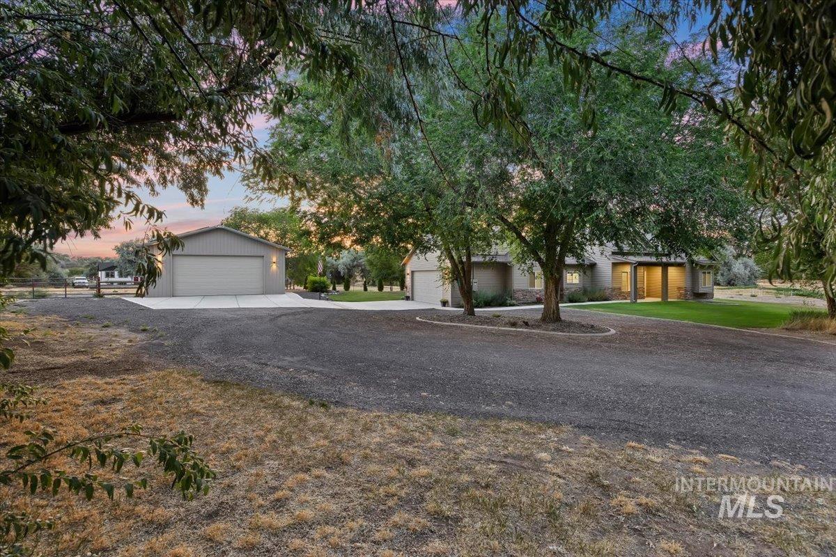 4485 Silver creek Rd, Buhl, Idaho 83316, 3 Bedrooms, 2 Bathrooms, Residential For Sale, Price $699,000, 98983986