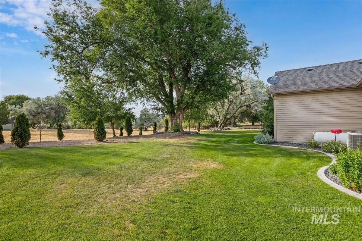 4485 Silver creek Rd, Buhl, Idaho 83316, 3 Bedrooms, 2 Bathrooms, Residential For Sale, Price $699,000, 98983986
