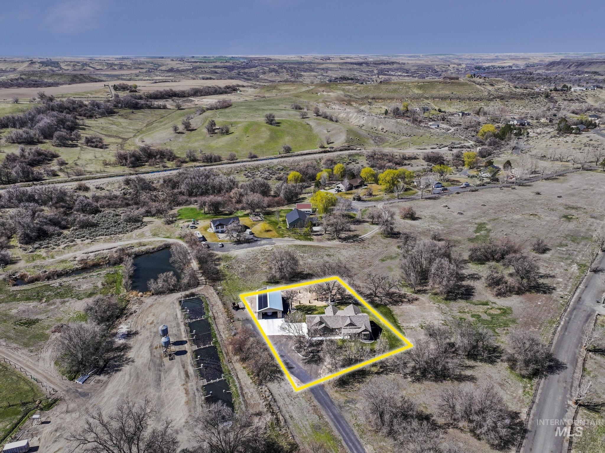 4485 Silver creek Rd, Buhl, Idaho 83316, 3 Bedrooms, 2 Bathrooms, Residential For Sale, Price $699,000,MLS 98983986