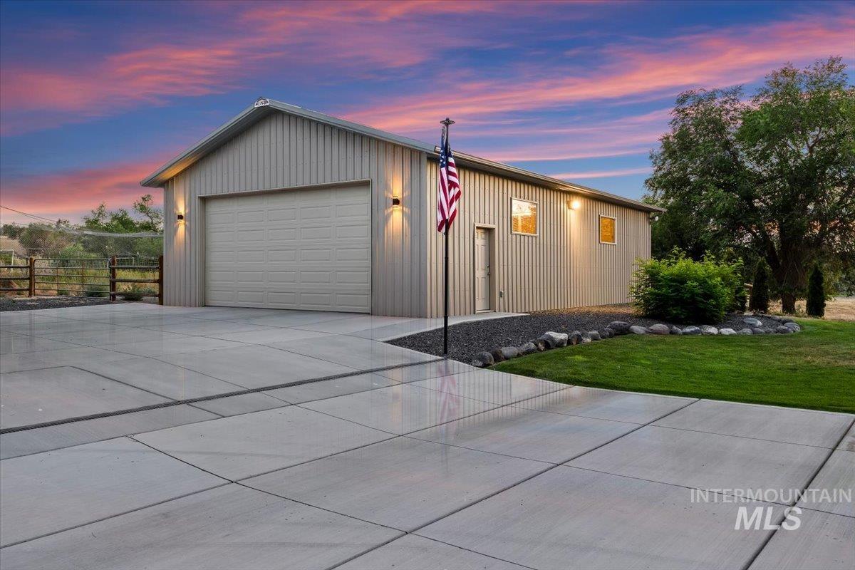 4485 Silver creek Rd, Buhl, Idaho 83316, 3 Bedrooms, 2 Bathrooms, Residential For Sale, Price $699,000, 98983986