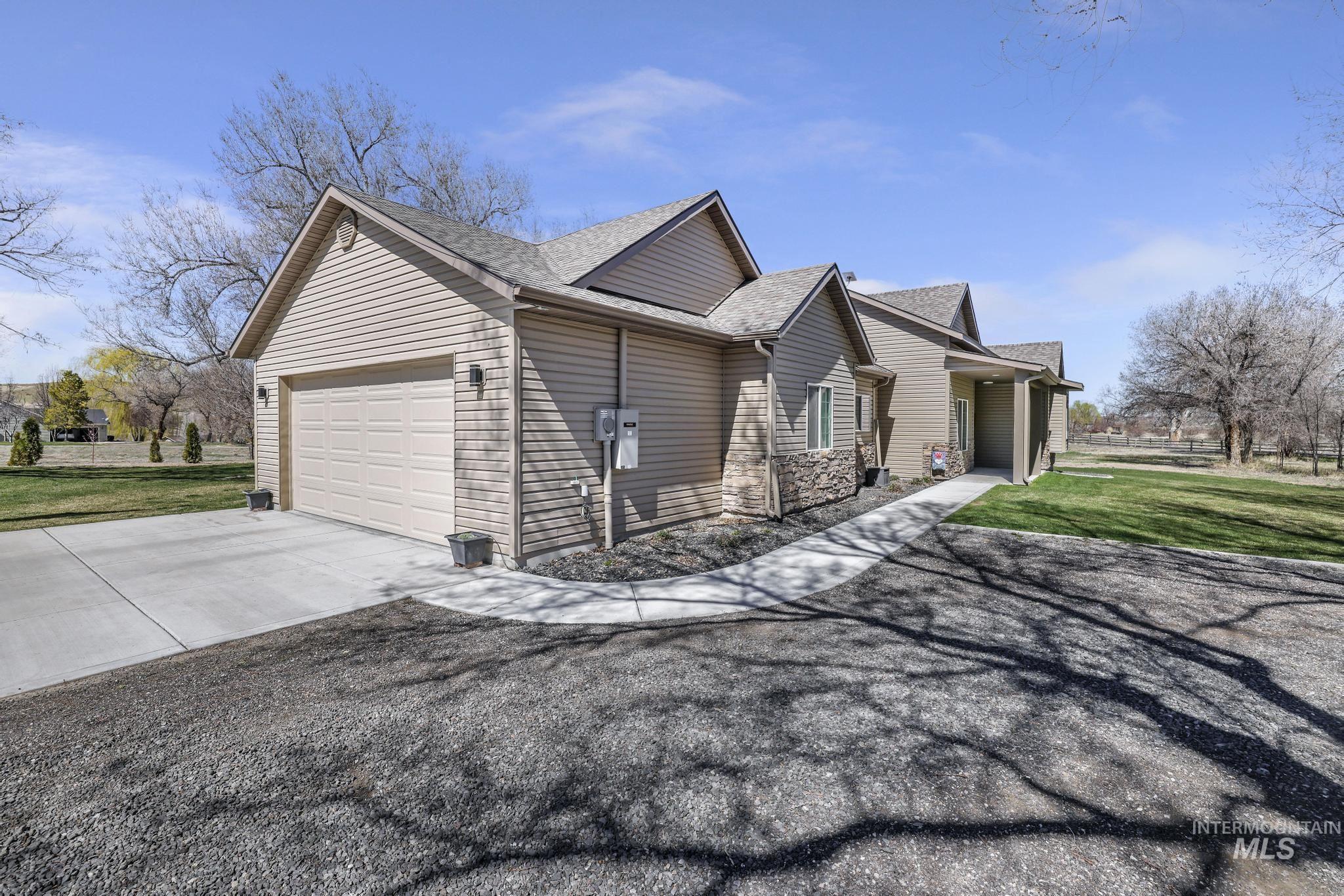 4485 Silver creek Rd, Buhl, Idaho 83316, 3 Bedrooms, 2 Bathrooms, Residential For Sale, Price $699,000,MLS 98983986