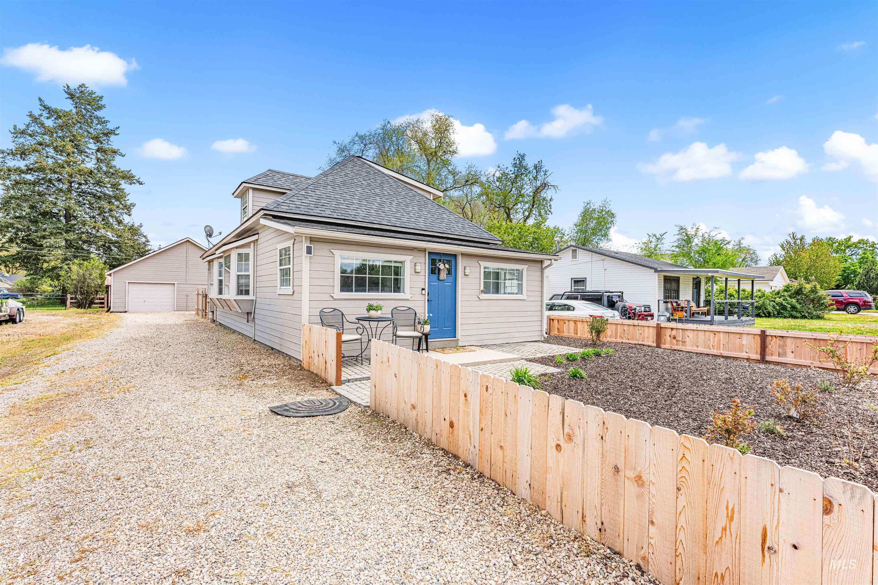 1936 S Leadville, Boise, Idaho 83706, 3 Bedrooms, 2 Bathrooms, Residential For Sale, Price $479,999, 98983988