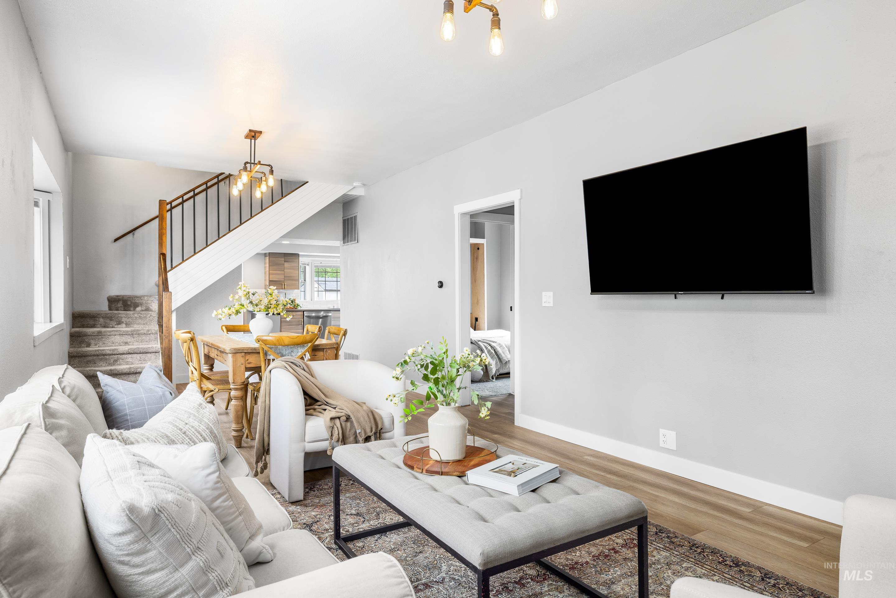 1936 S Leadville, Boise, Idaho 83706, 3 Bedrooms, 2 Bathrooms, Residential For Sale, Price $479,999, 98983988