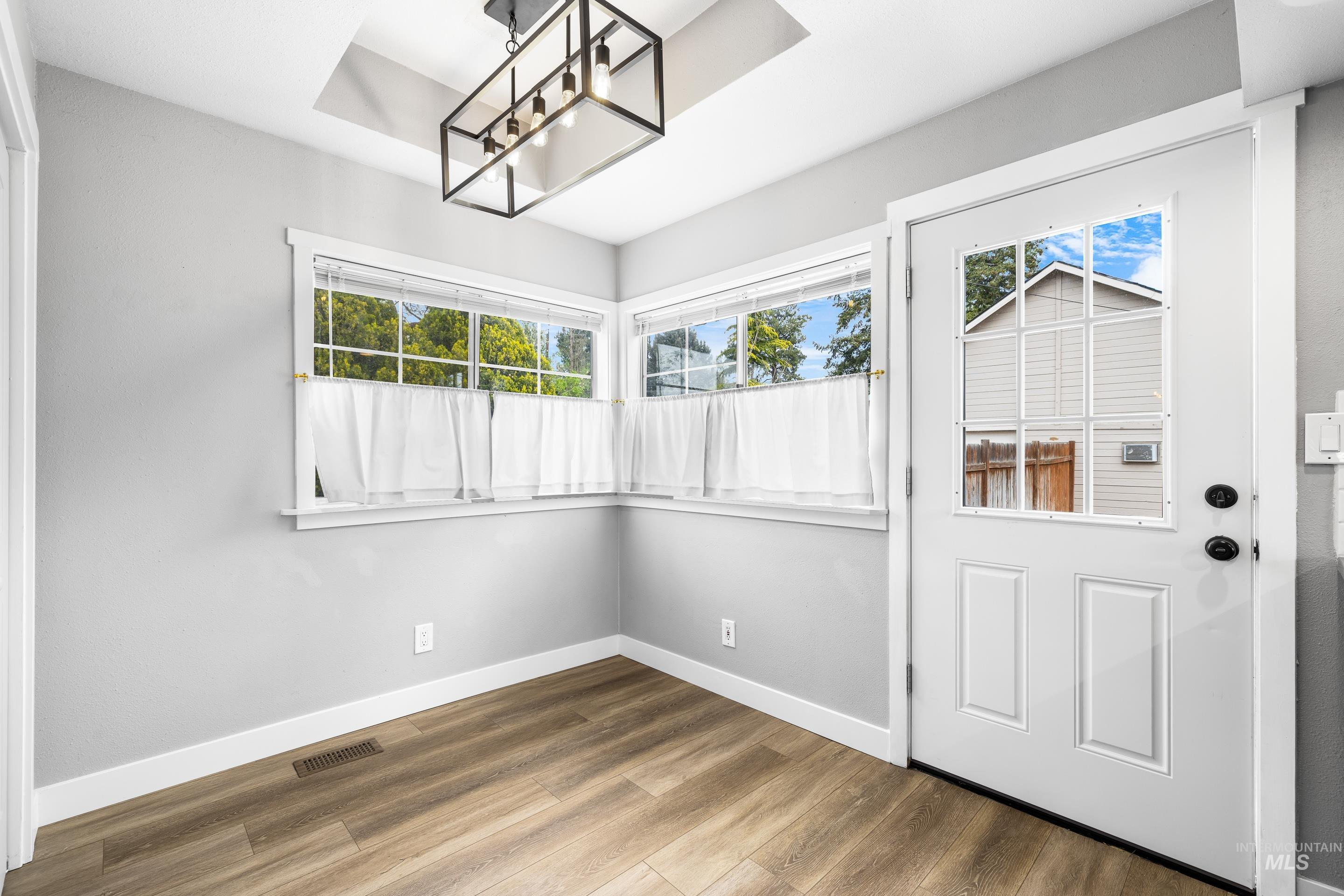 1936 S Leadville, Boise, Idaho 83706, 3 Bedrooms, 2 Bathrooms, Residential For Sale, Price $479,999, 98983988