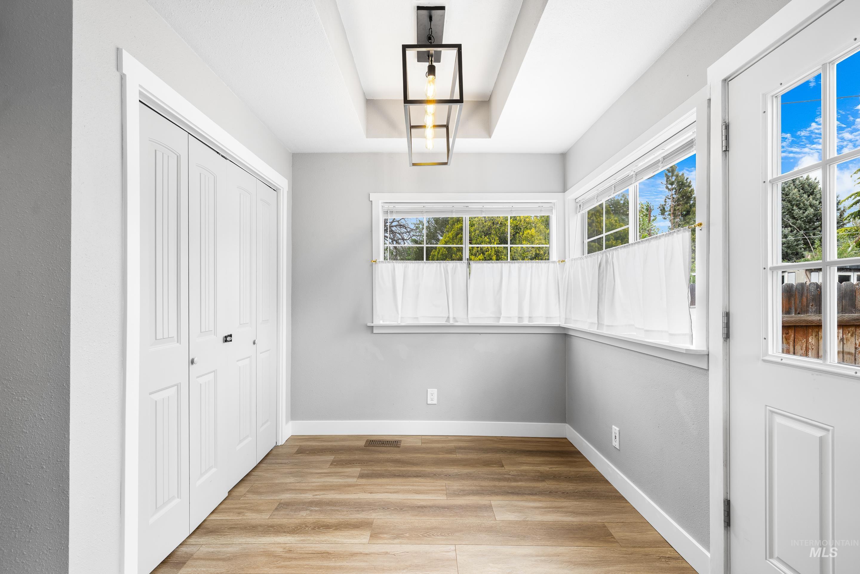 1936 S Leadville, Boise, Idaho 83706, 3 Bedrooms, 2 Bathrooms, Residential For Sale, Price $479,999, 98983988