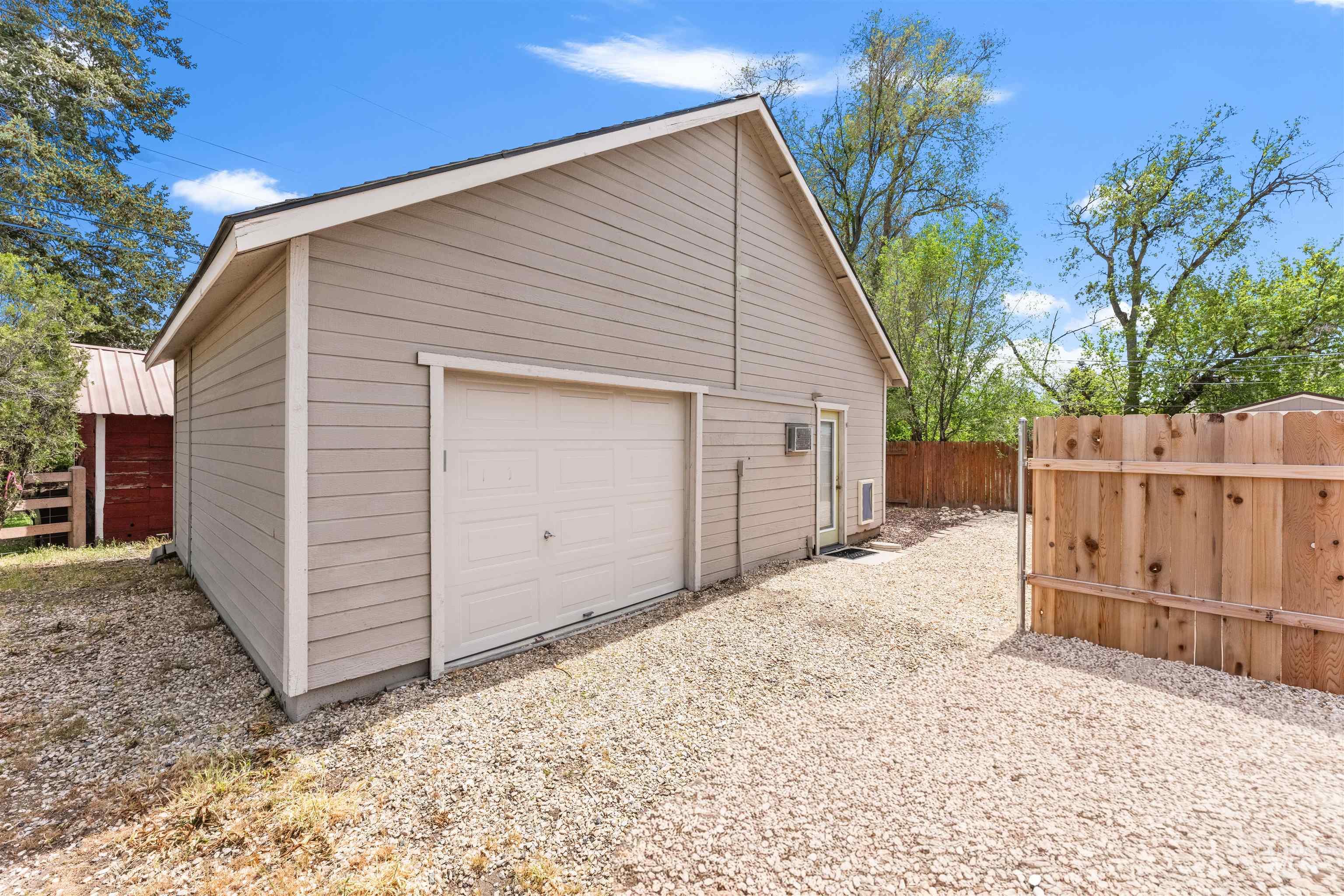1936 S Leadville, Boise, Idaho 83706, 3 Bedrooms, 2 Bathrooms, Residential For Sale, Price $479,999, 98983988