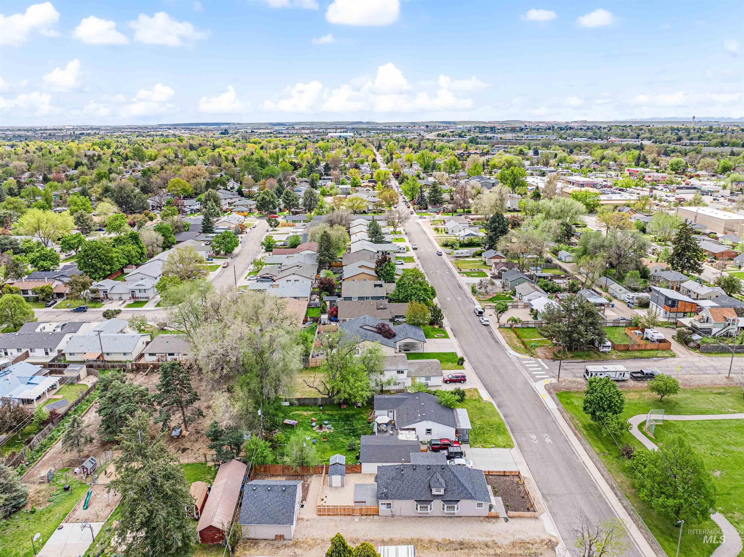 1936 S Leadville, Boise, Idaho 83706, 3 Bedrooms, 2 Bathrooms, Residential For Sale, Price $479,999, 98983988