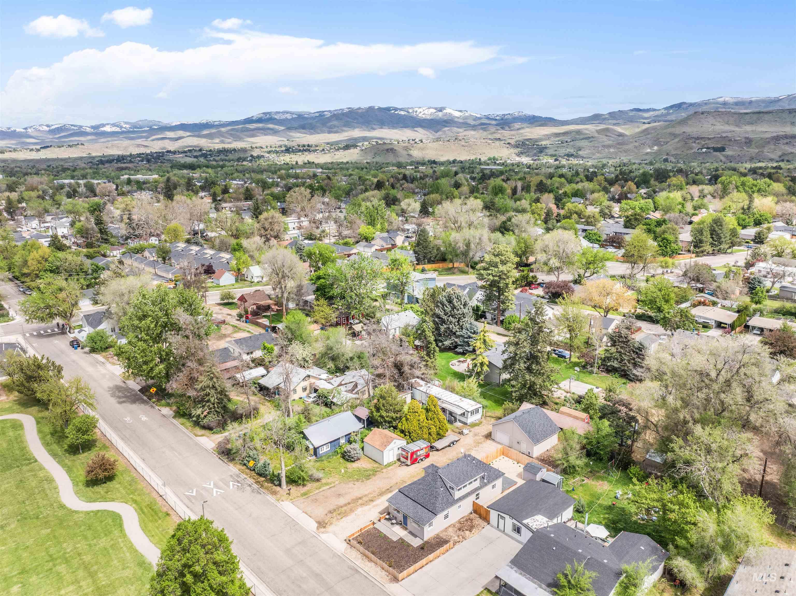 1936 S Leadville, Boise, Idaho 83706, 3 Bedrooms, 2 Bathrooms, Residential For Sale, Price $479,999, 98983988