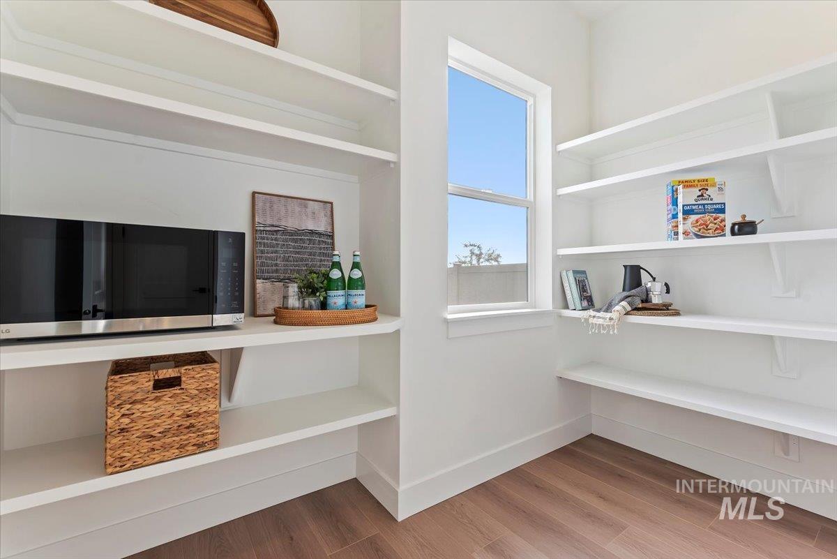 629 N Morning Glory Ave, Eagle, Idaho 83616-0000, 3 Bedrooms, 2.5 Bathrooms, Residential For Sale, Price $724,900, 98983991