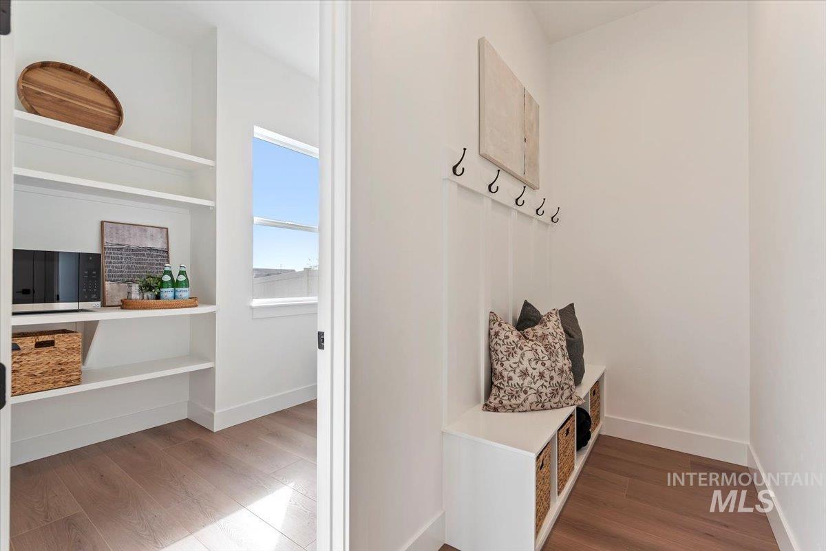 629 N Morning Glory Ave, Eagle, Idaho 83616-0000, 3 Bedrooms, 2.5 Bathrooms, Residential For Sale, Price $724,900, 98983991