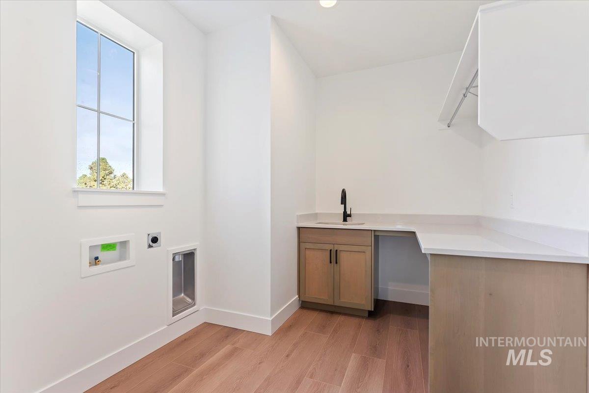 629 N Morning Glory Ave, Eagle, Idaho 83616-0000, 3 Bedrooms, 2.5 Bathrooms, Residential For Sale, Price $724,900, 98983991