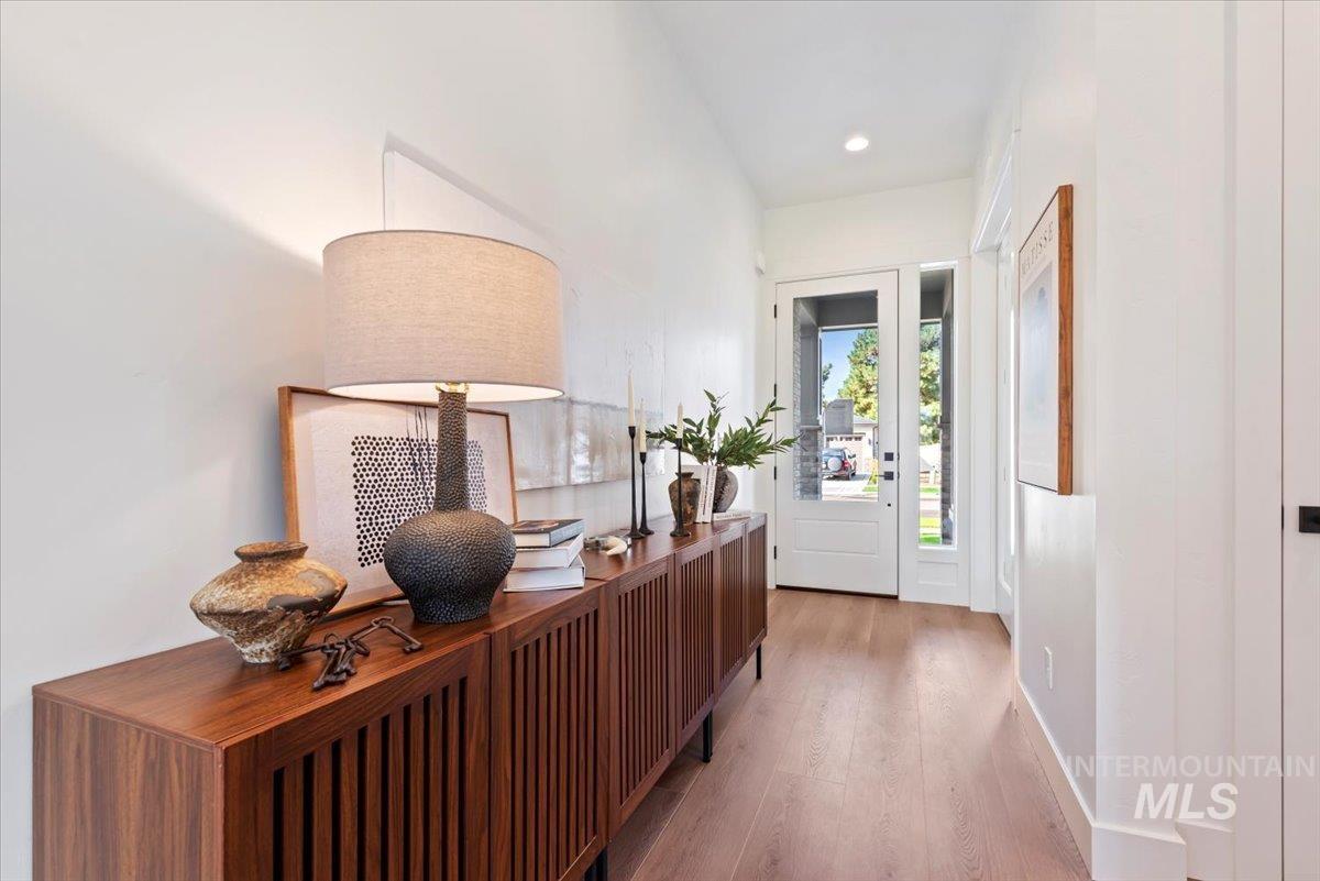 629 N Morning Glory Ave, Eagle, Idaho 83616-0000, 3 Bedrooms, 2.5 Bathrooms, Residential For Sale, Price $724,900, 98983991