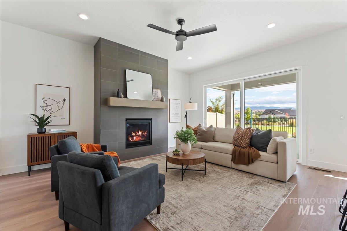 629 N Morning Glory Ave, Eagle, Idaho 83616-0000, 3 Bedrooms, 2.5 Bathrooms, Residential For Sale, Price $724,900, 98983991