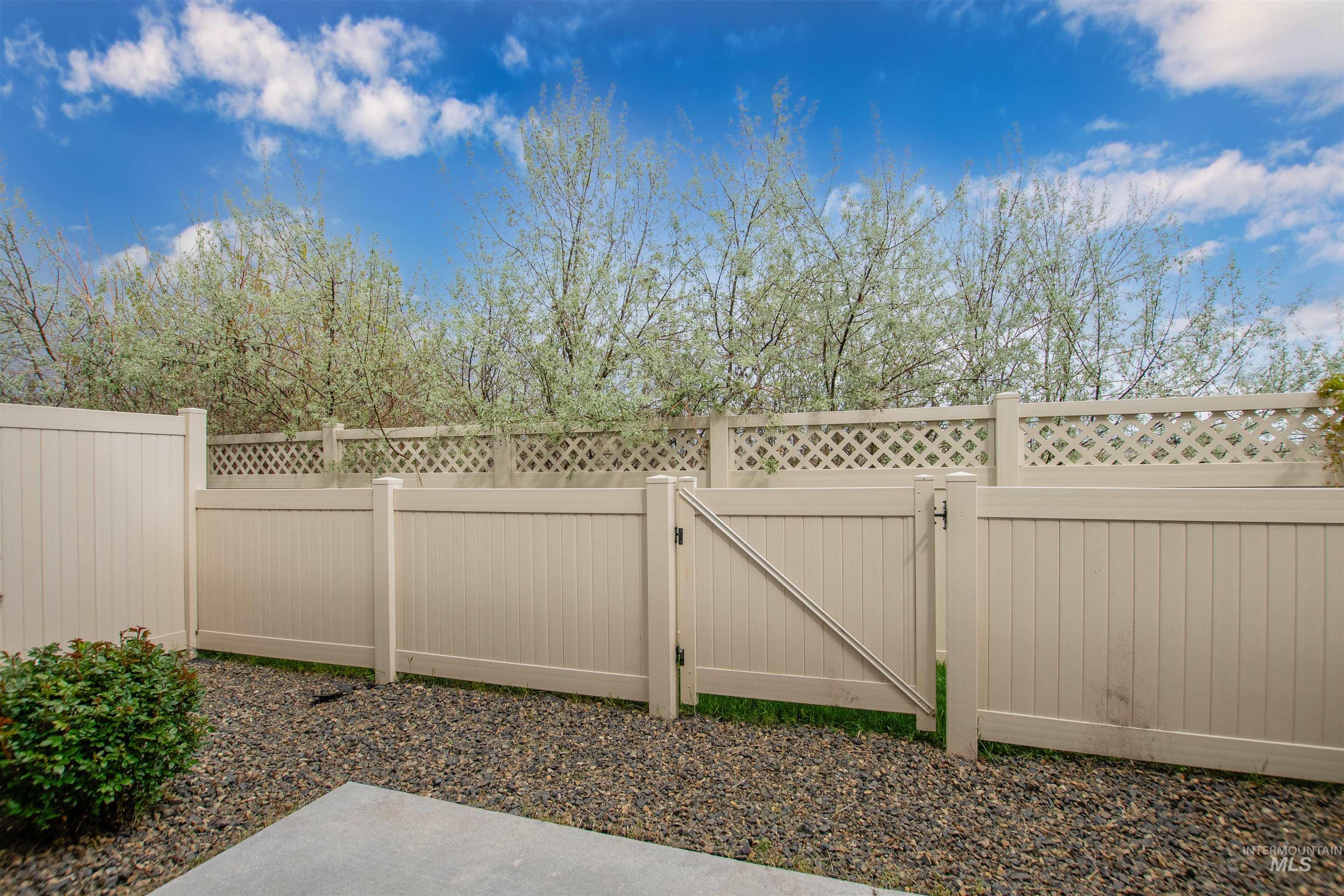 432 N Tessa Lane, Meridian, Idaho 83642, 3 Bedrooms, 2.5 Bathrooms, Residential For Sale, Price $399,900, 98983993