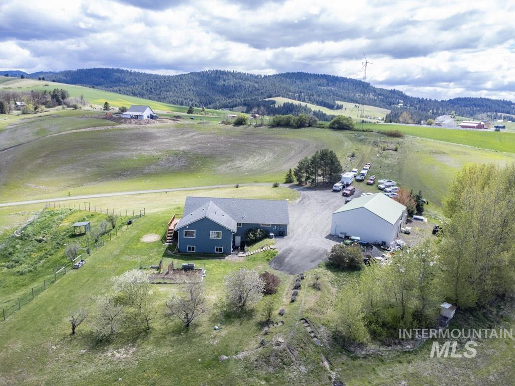 1011 Rothwell Rd., Viola, Idaho 83872, 5 Bedrooms, 3 Bathrooms, Residential For Sale, Price $1,160,000,MLS 98983994
