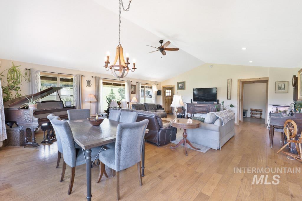 1011 Rothwell Rd., Viola, Idaho 83872, 5 Bedrooms, 3 Bathrooms, Residential For Sale, Price $1,250,000,MLS 98983994