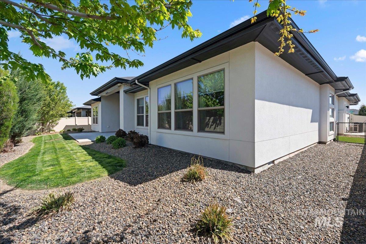 2377 S Aburge Ave, Meridian, Idaho 83642-5740, 3 Bedrooms, 2.5 Bathrooms, Residential For Sale, Price $898,000,MLS 98983995