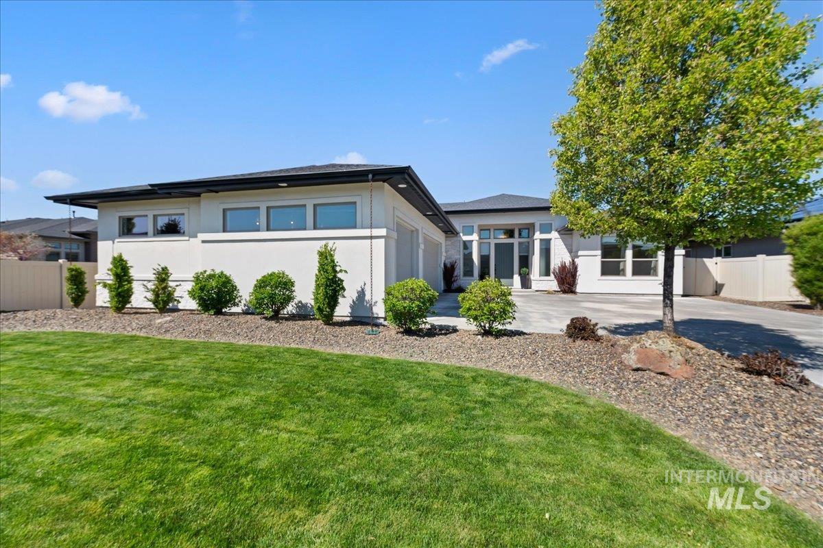 2377 S Aburge Ave, Meridian, Idaho 83642-5740, 3 Bedrooms, 2.5 Bathrooms, Residential For Sale, Price $898,000,MLS 98983995