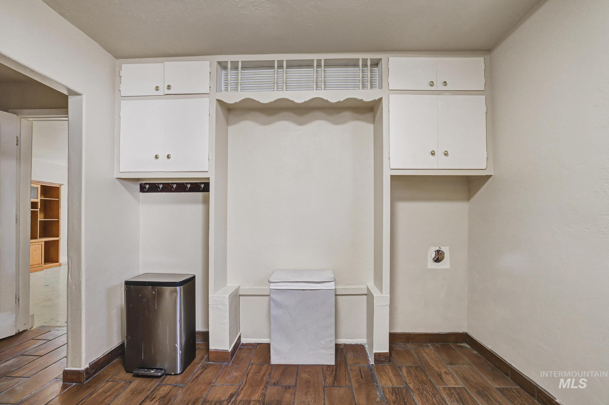 322 Jackson, Twin Falls, Idaho 83301, 3 Bedrooms, 2 Bathrooms, Residential For Sale, Price $280,000, 98983996