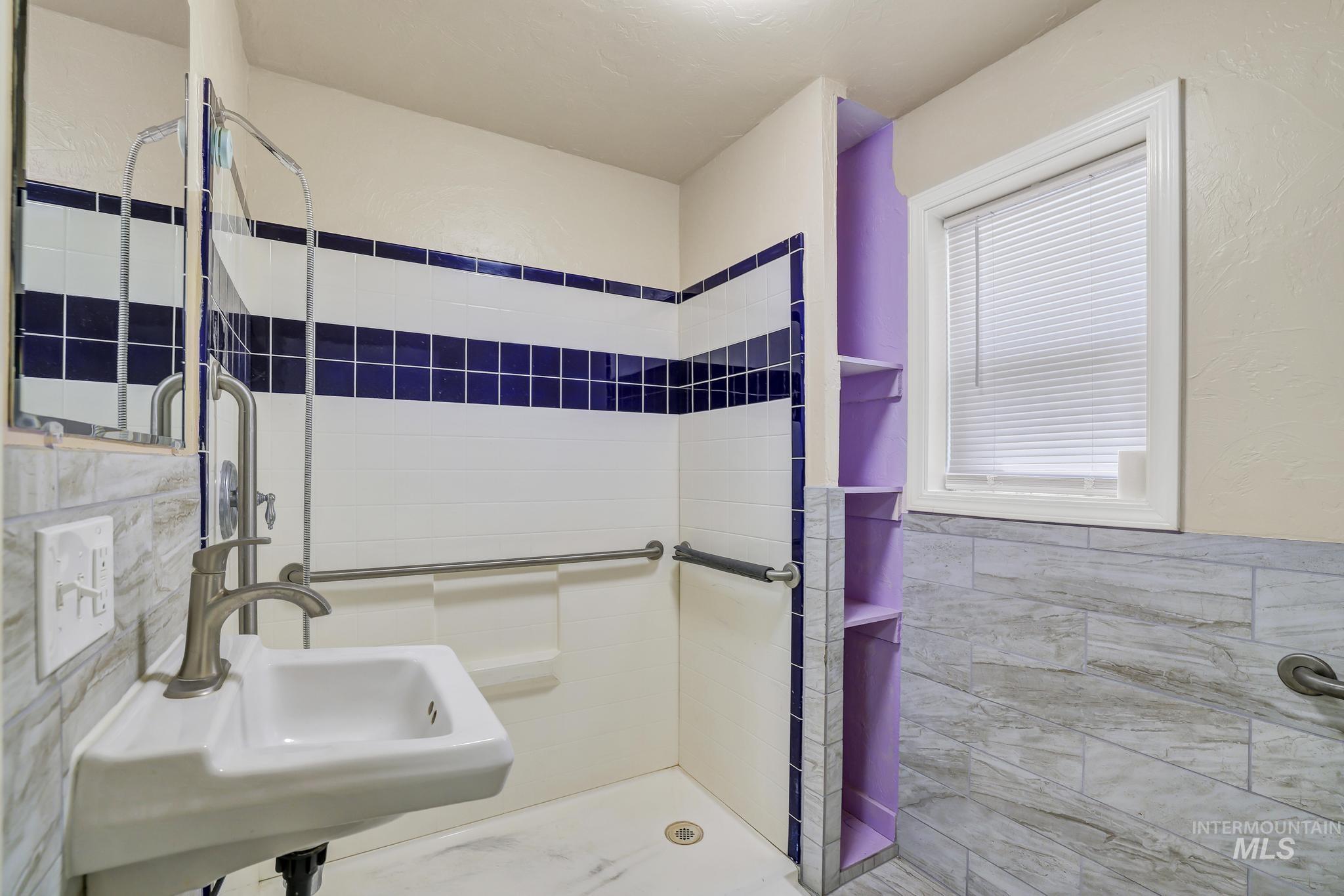 322 Jackson, Twin Falls, Idaho 83301, 3 Bedrooms, 2 Bathrooms, Residential For Sale, Price $280,000, 98983996