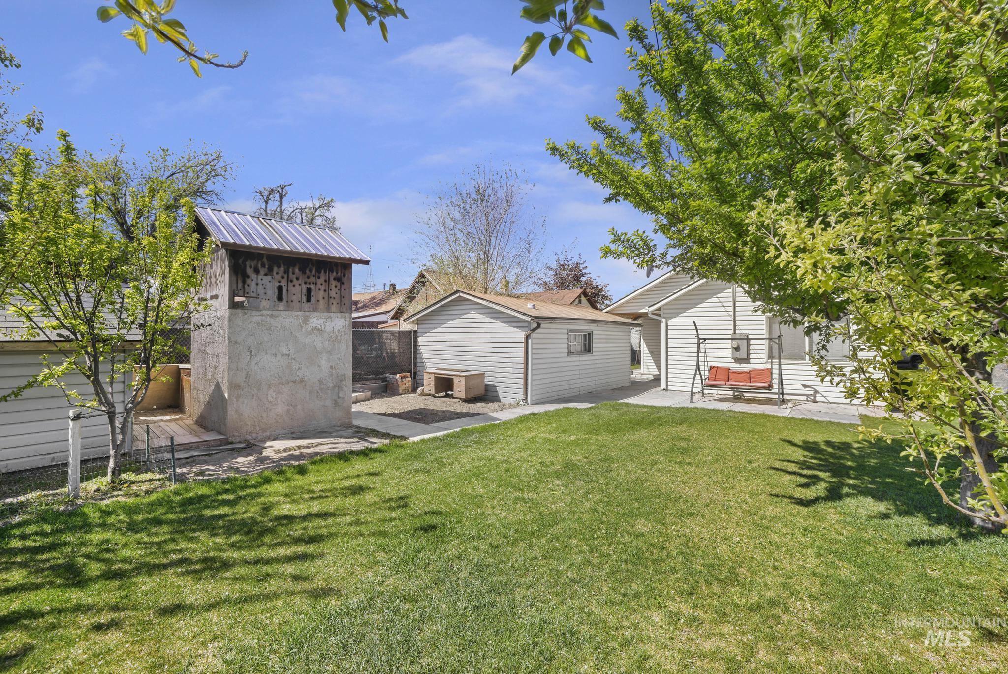 322 Jackson, Twin Falls, Idaho 83301, 3 Bedrooms, 2 Bathrooms, Residential For Sale, Price $280,000, 98983996