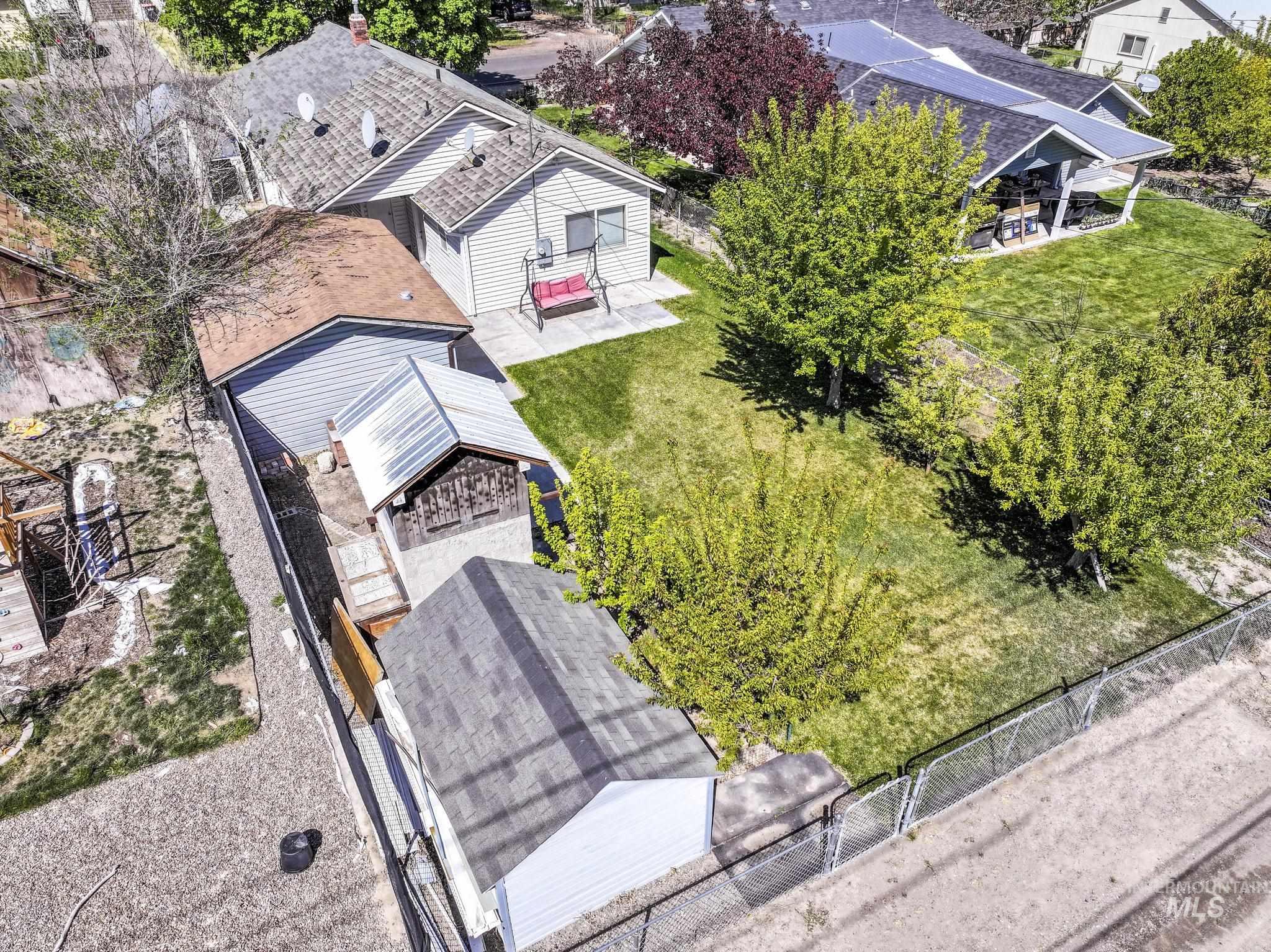 322 Jackson, Twin Falls, Idaho 83301, 3 Bedrooms, 2 Bathrooms, Residential For Sale, Price $280,000, 98983996