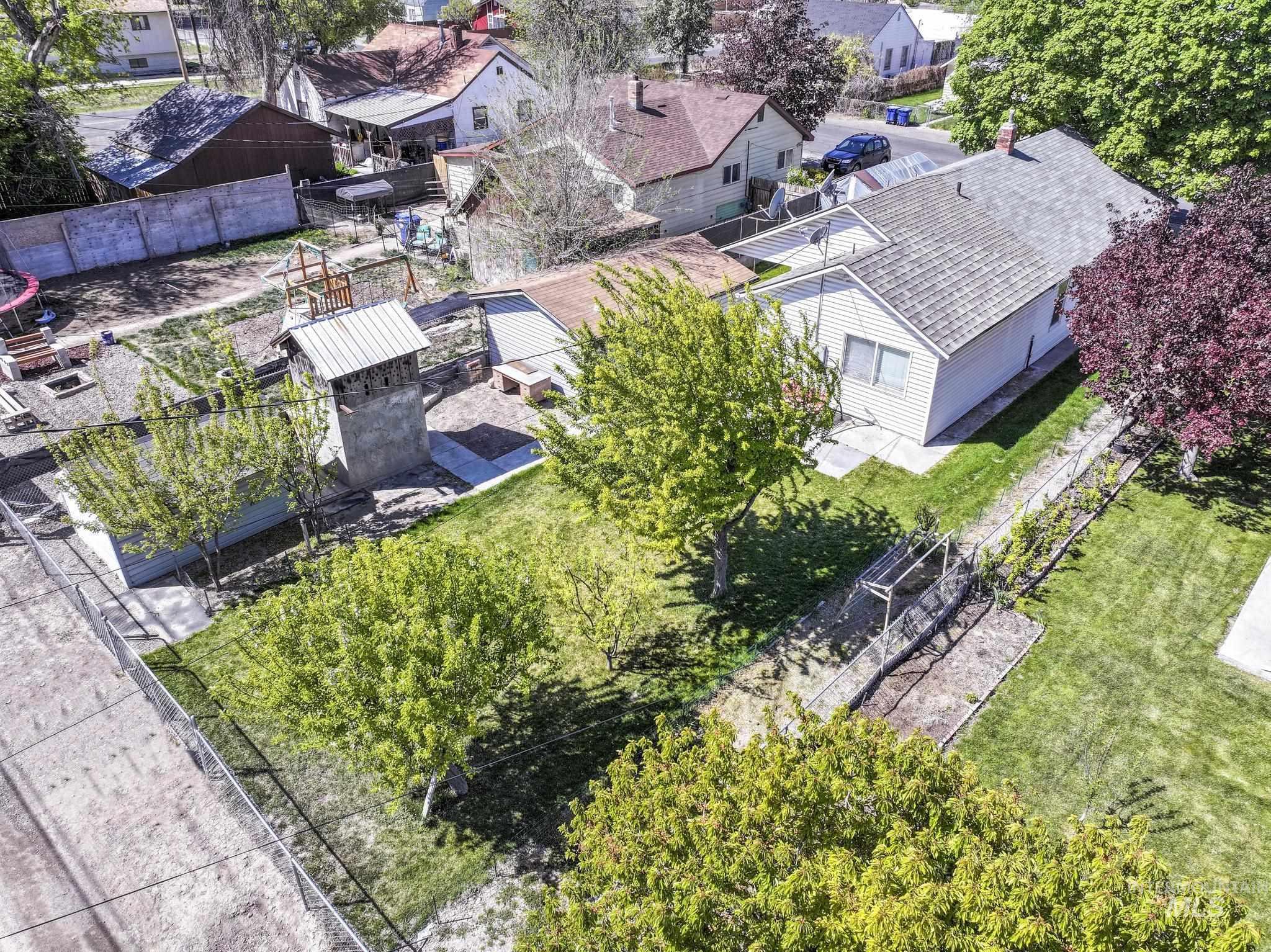 322 Jackson, Twin Falls, Idaho 83301, 3 Bedrooms, 2 Bathrooms, Residential For Sale, Price $280,000, 98983996