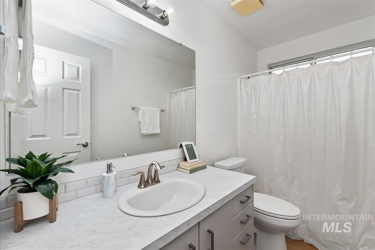 8359 W Willowdale Dr, Garden City, Idaho 83714, 2 Bedrooms, 2 Bathrooms, Residential For Sale, Price $479,900,MLS 98983997