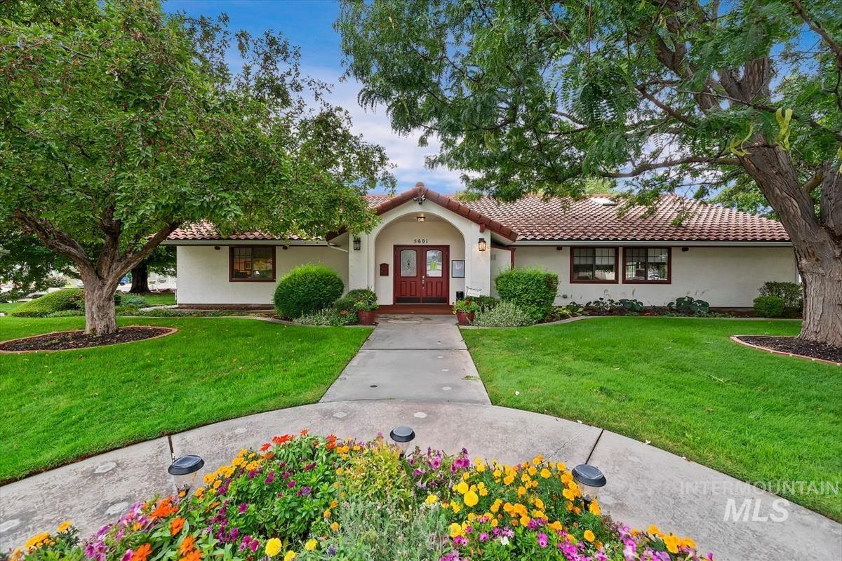 8359 W Willowdale Dr, Garden City, Idaho 83714, 2 Bedrooms, 2 Bathrooms, Residential For Sale, Price $479,900,MLS 98983997