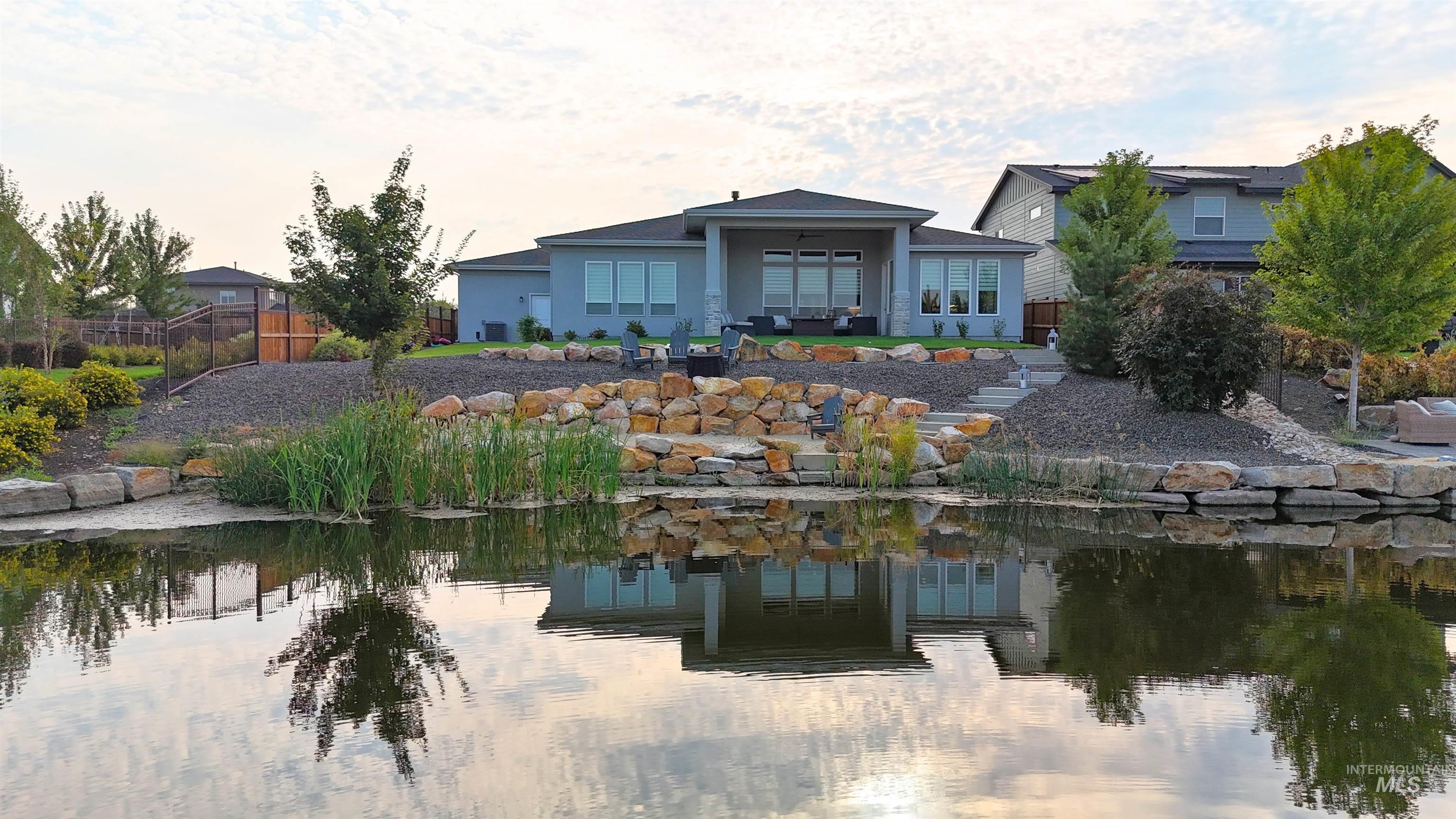 501 S Prospector Ln, Eagle, Idaho 83616, 3 Bedrooms, 2.5 Bathrooms, Residential For Sale, Price $1,099,000,MLS 98984000