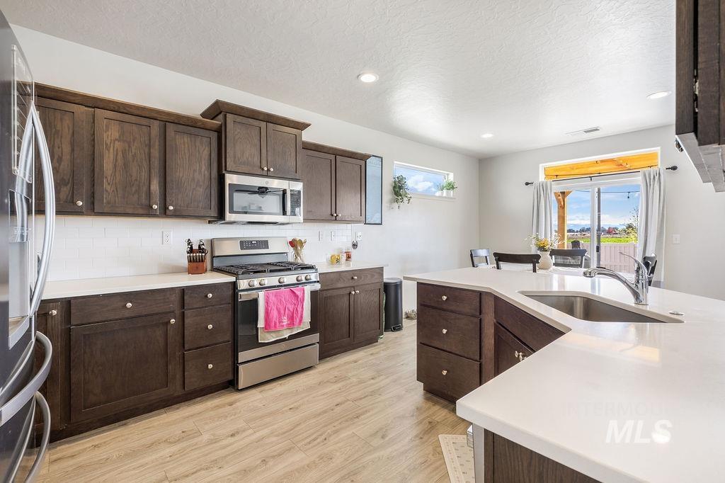 4601 Great Falls Ave, Caldwell, Idaho 83607, 3 Bedrooms, 2 Bathrooms, Residential For Sale, Price $409,990,MLS 98984003