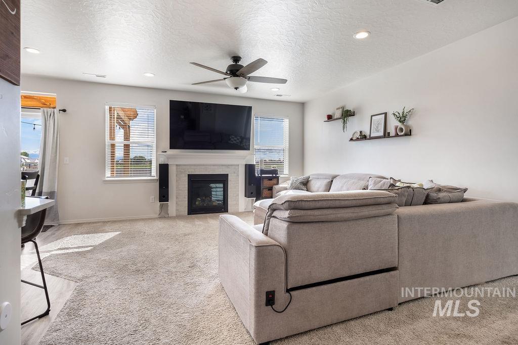 4601 Great Falls Ave, Caldwell, Idaho 83607, 3 Bedrooms, 2 Bathrooms, Residential For Sale, Price $409,990,MLS 98984003