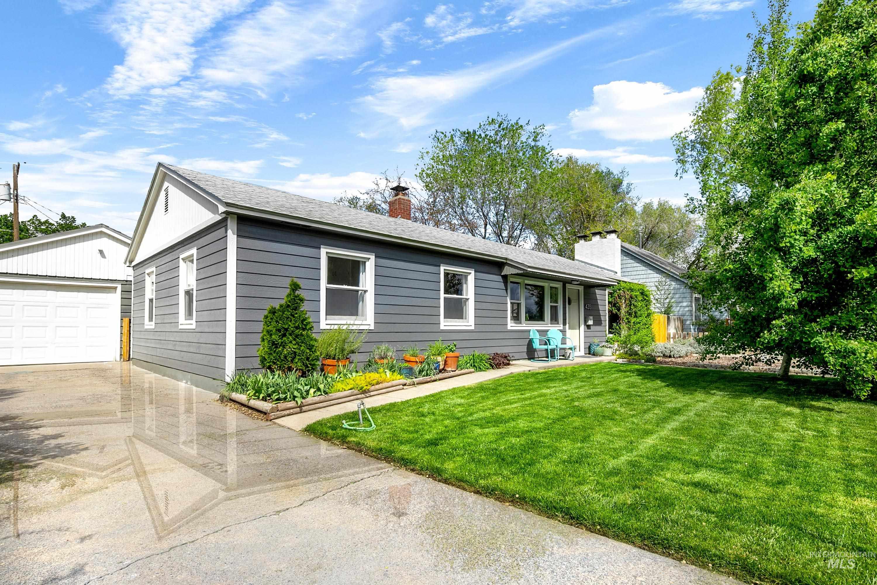 435 N 9th East, Mountain Home, Idaho 83647, 3 Bedrooms, 1 Bathroom, Residential For Sale, Price $319,000,MLS 98984004