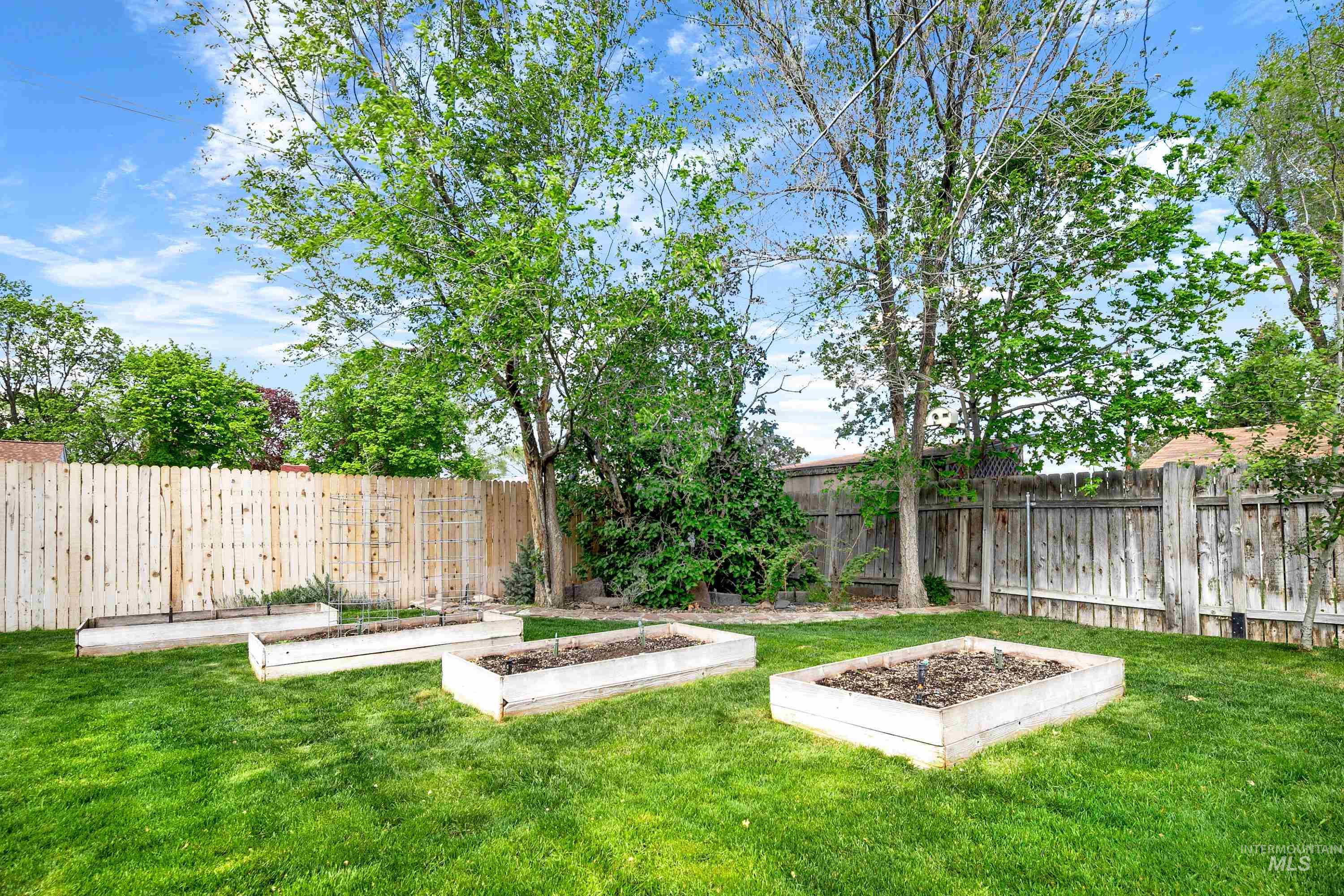 435 N 9th East, Mountain Home, Idaho 83647, 3 Bedrooms, 1 Bathroom, Residential For Sale, Price $319,000,MLS 98984004