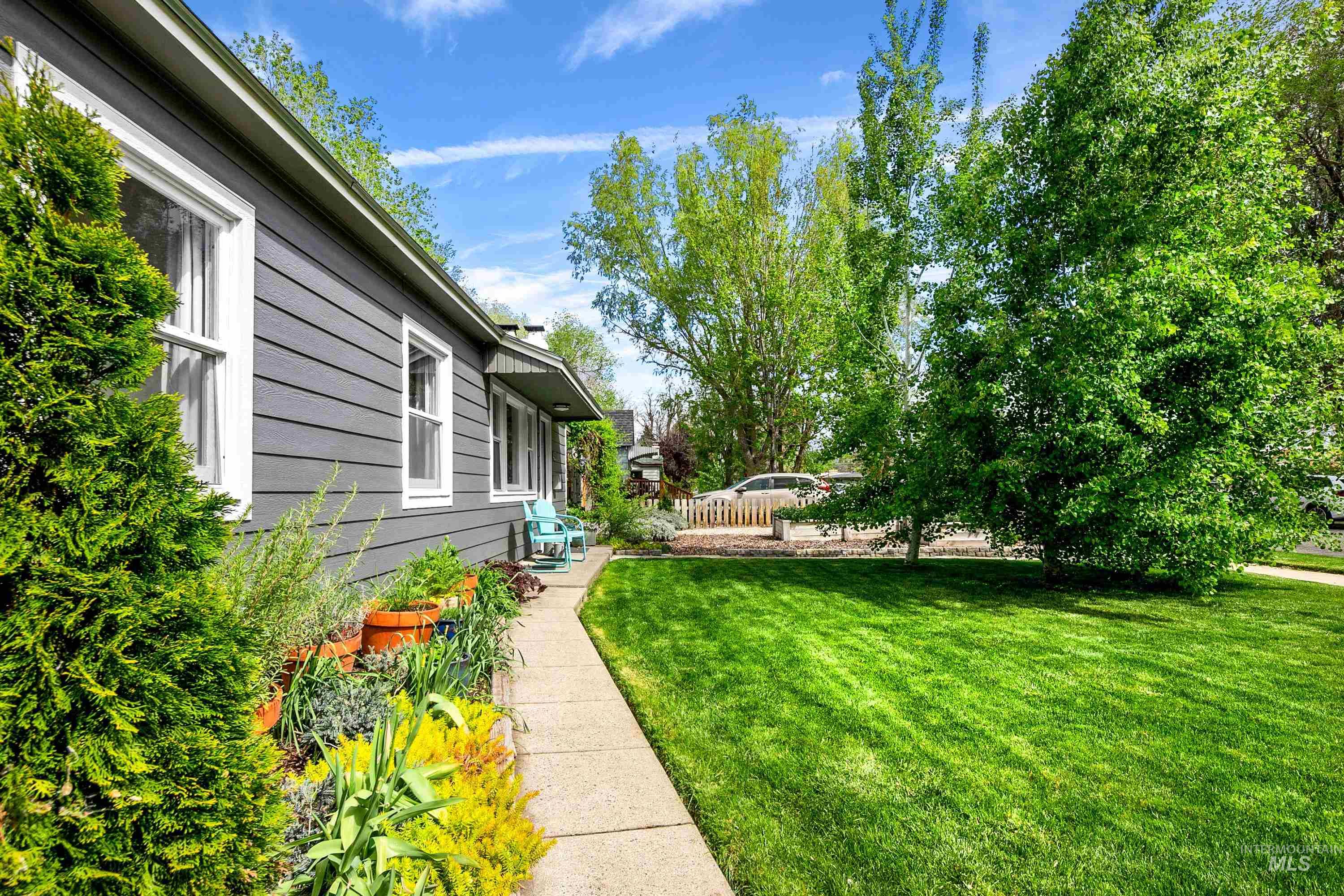 435 N 9th East, Mountain Home, Idaho 83647, 3 Bedrooms, 1 Bathroom, Residential For Sale, Price $319,000,MLS 98984004