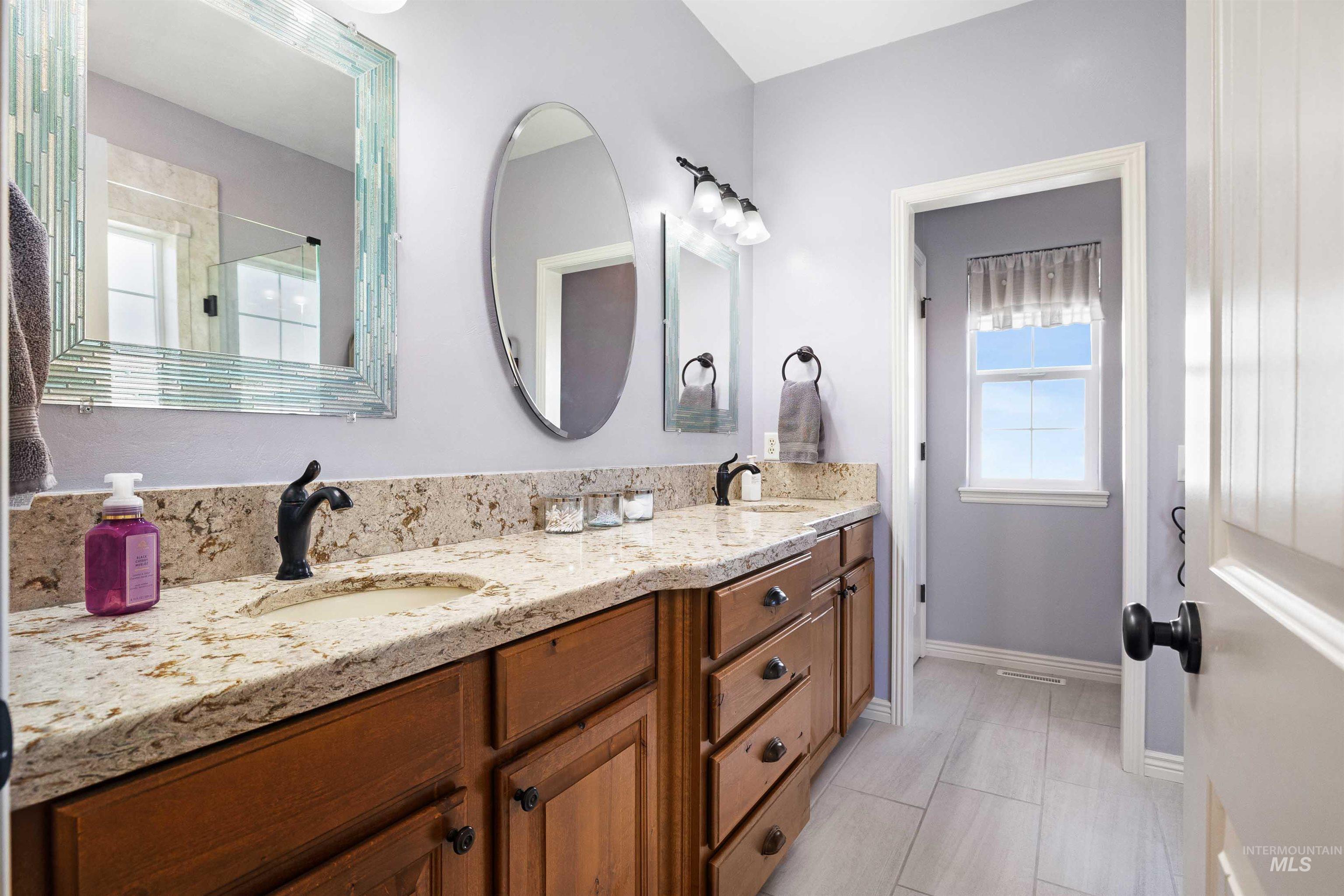 2595 Longbow Dr, Twin Falls, Idaho 83301, 4 Bedrooms, 3 Bathrooms, Residential For Sale, Price $540,000,MLS 98984005