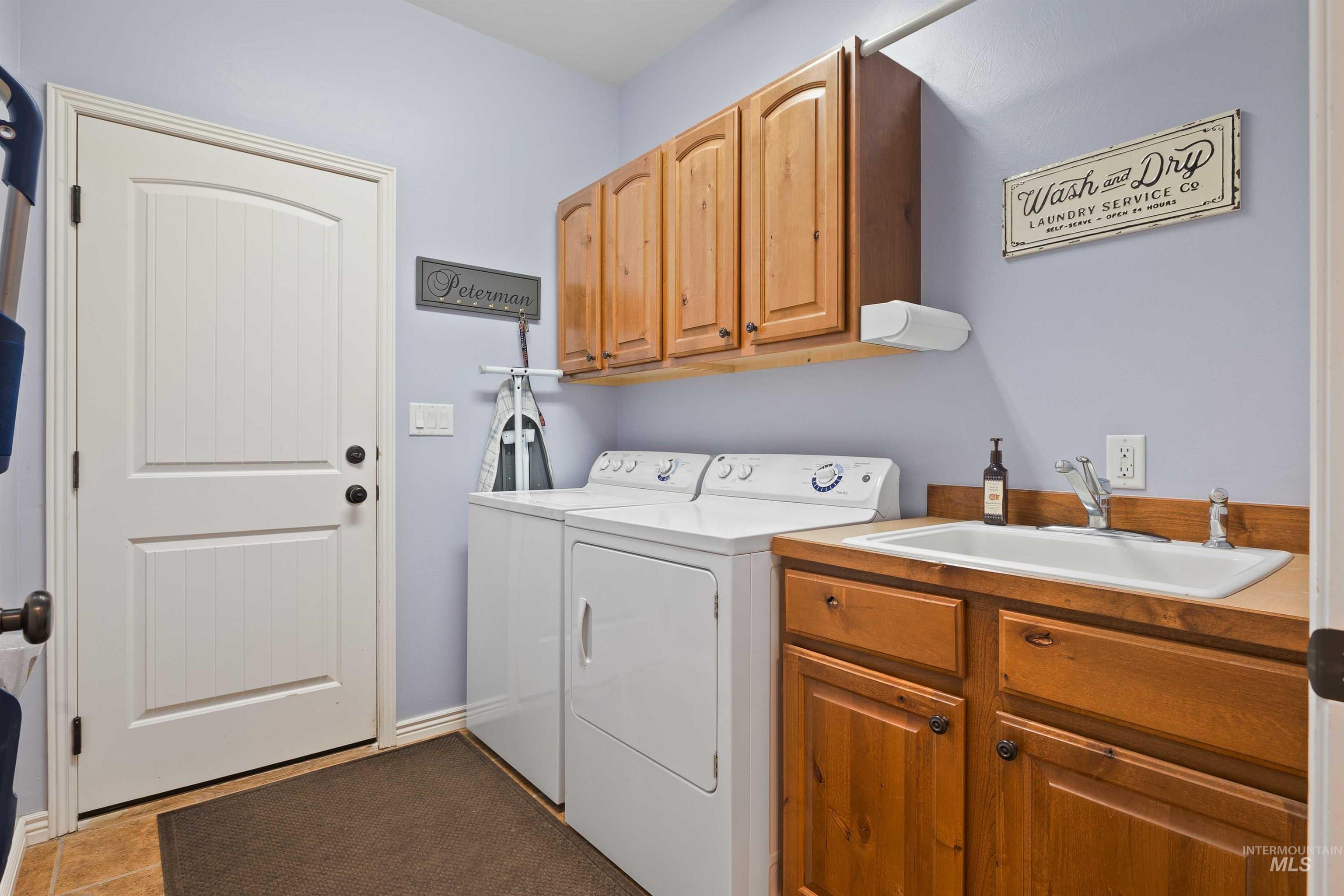 2595 Longbow Dr, Twin Falls, Idaho 83301, 4 Bedrooms, 3 Bathrooms, Residential For Sale, Price $535,000,MLS 98984005