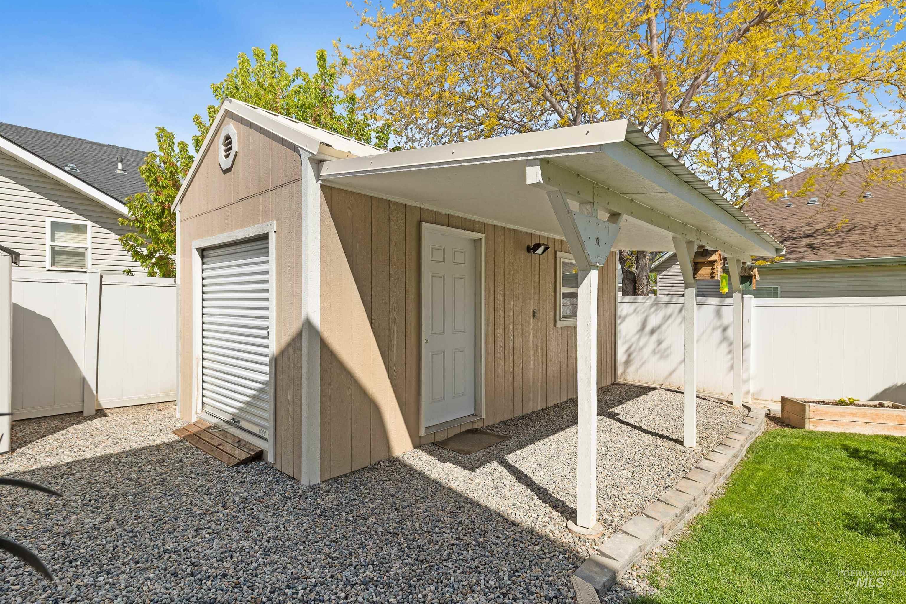 2595 Longbow Dr, Twin Falls, Idaho 83301, 4 Bedrooms, 3 Bathrooms, Residential For Sale, Price $535,000,MLS 98984005