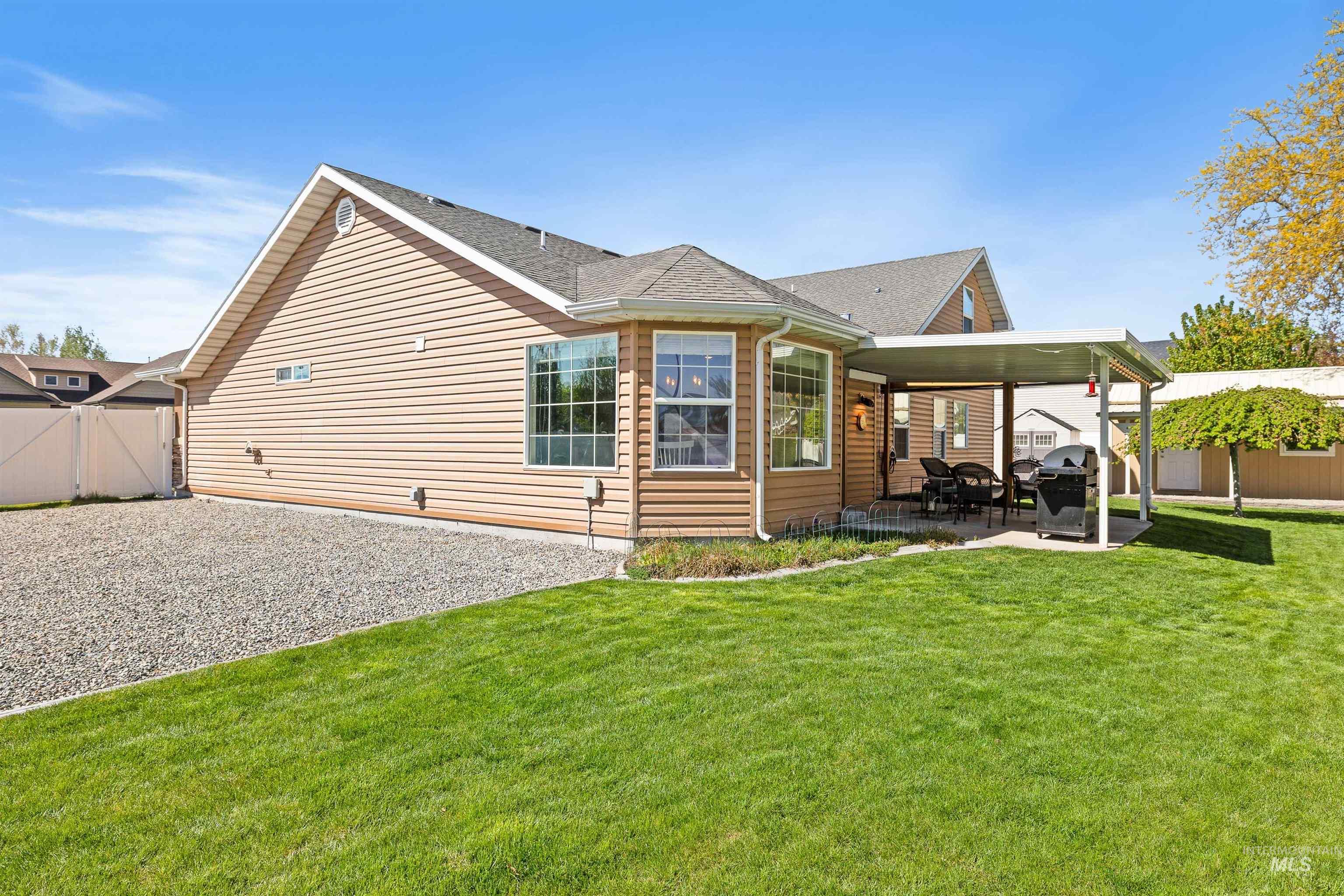 2595 Longbow Dr, Twin Falls, Idaho 83301, 4 Bedrooms, 3 Bathrooms, Residential For Sale, Price $540,000,MLS 98984005