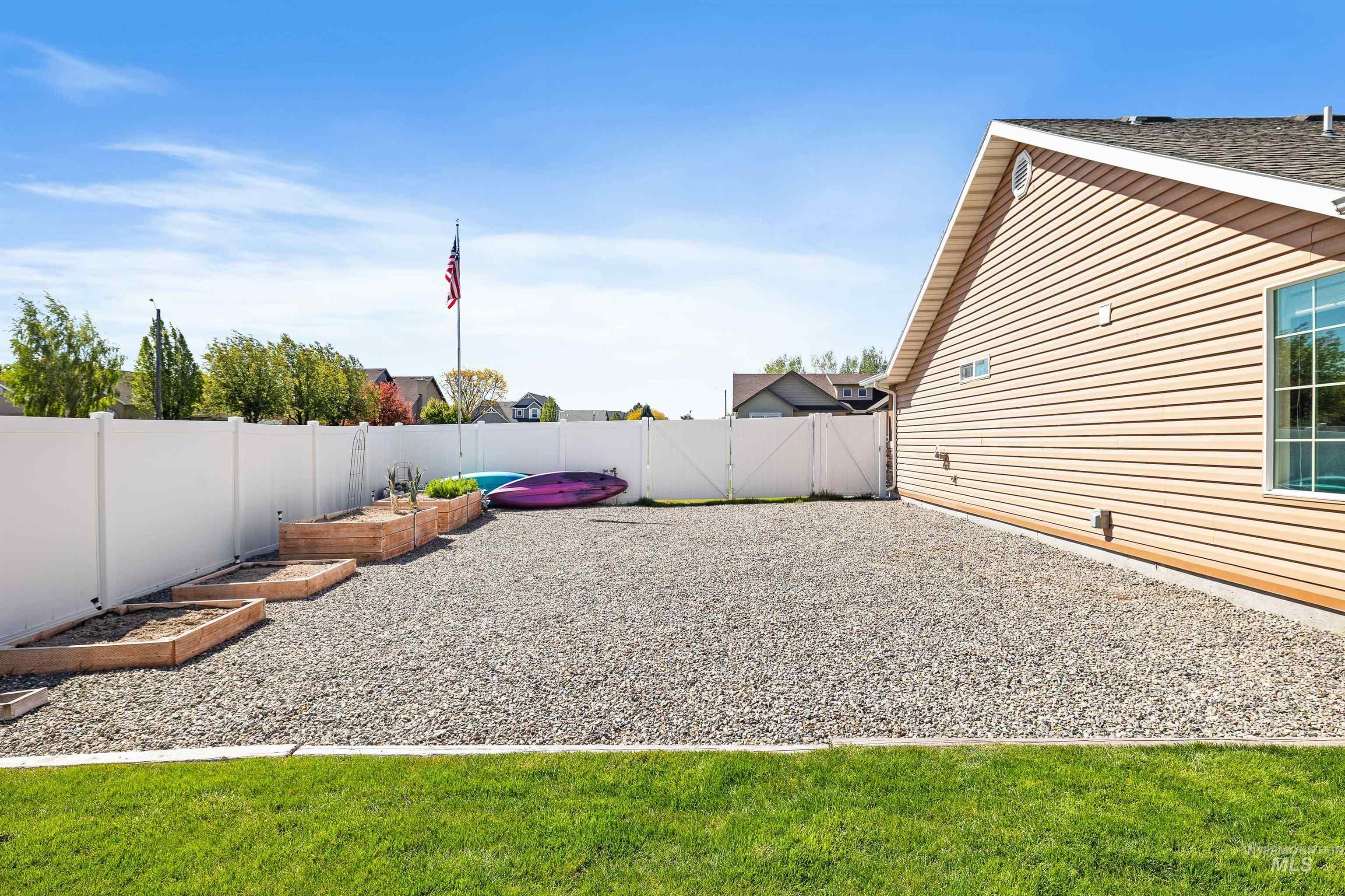 2595 Longbow Dr, Twin Falls, Idaho 83301, 4 Bedrooms, 3 Bathrooms, Residential For Sale, Price $535,000,MLS 98984005